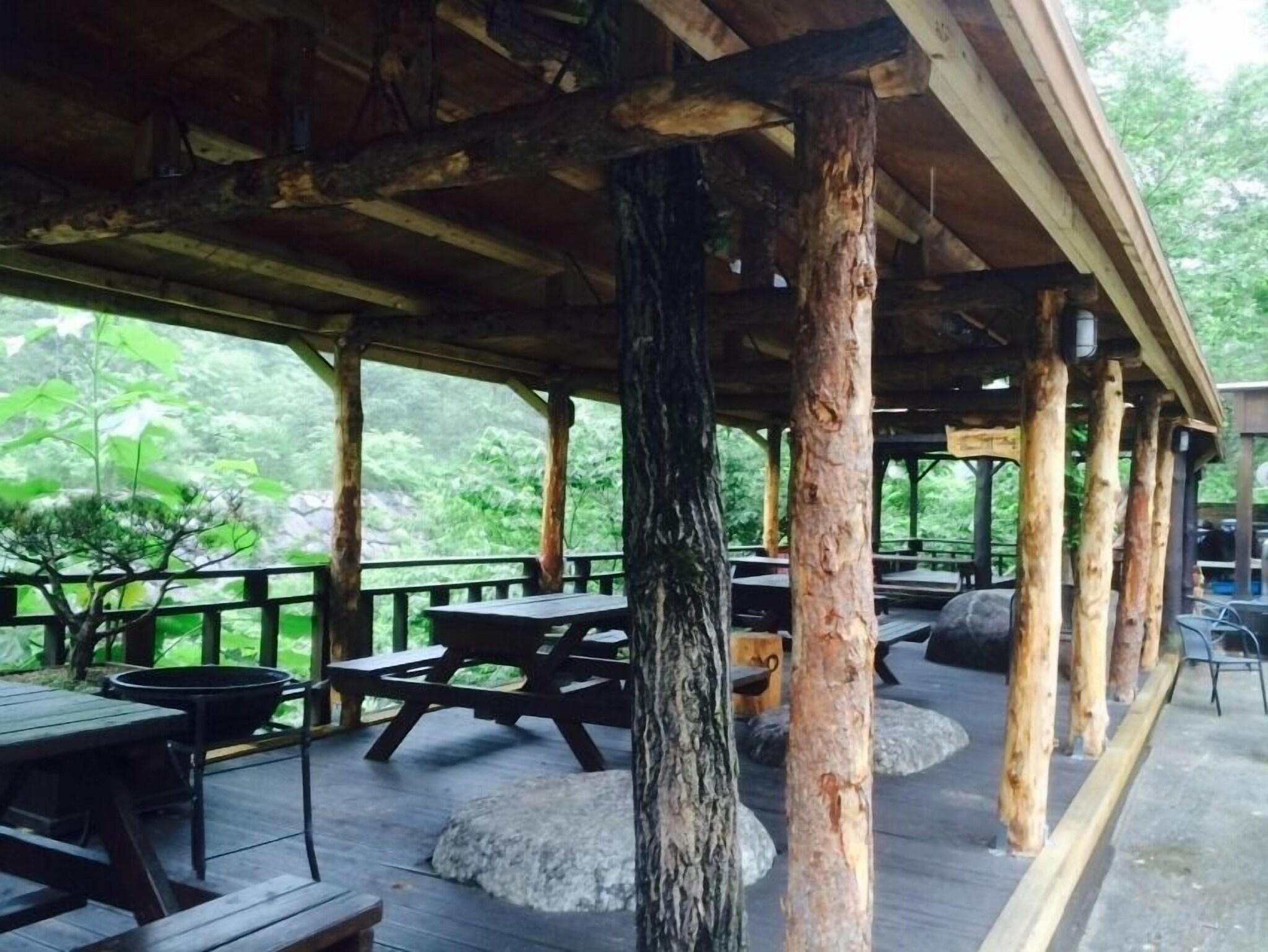 Sports and Entertainment 4, Smile Guesthouse, Sokcho