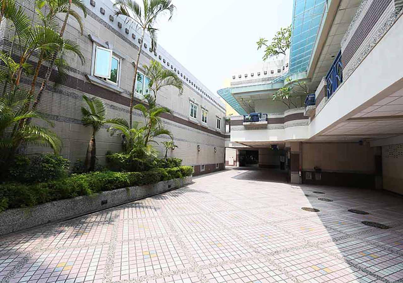 ROYAL GROUP MOTEL TAI NAN BRANCH