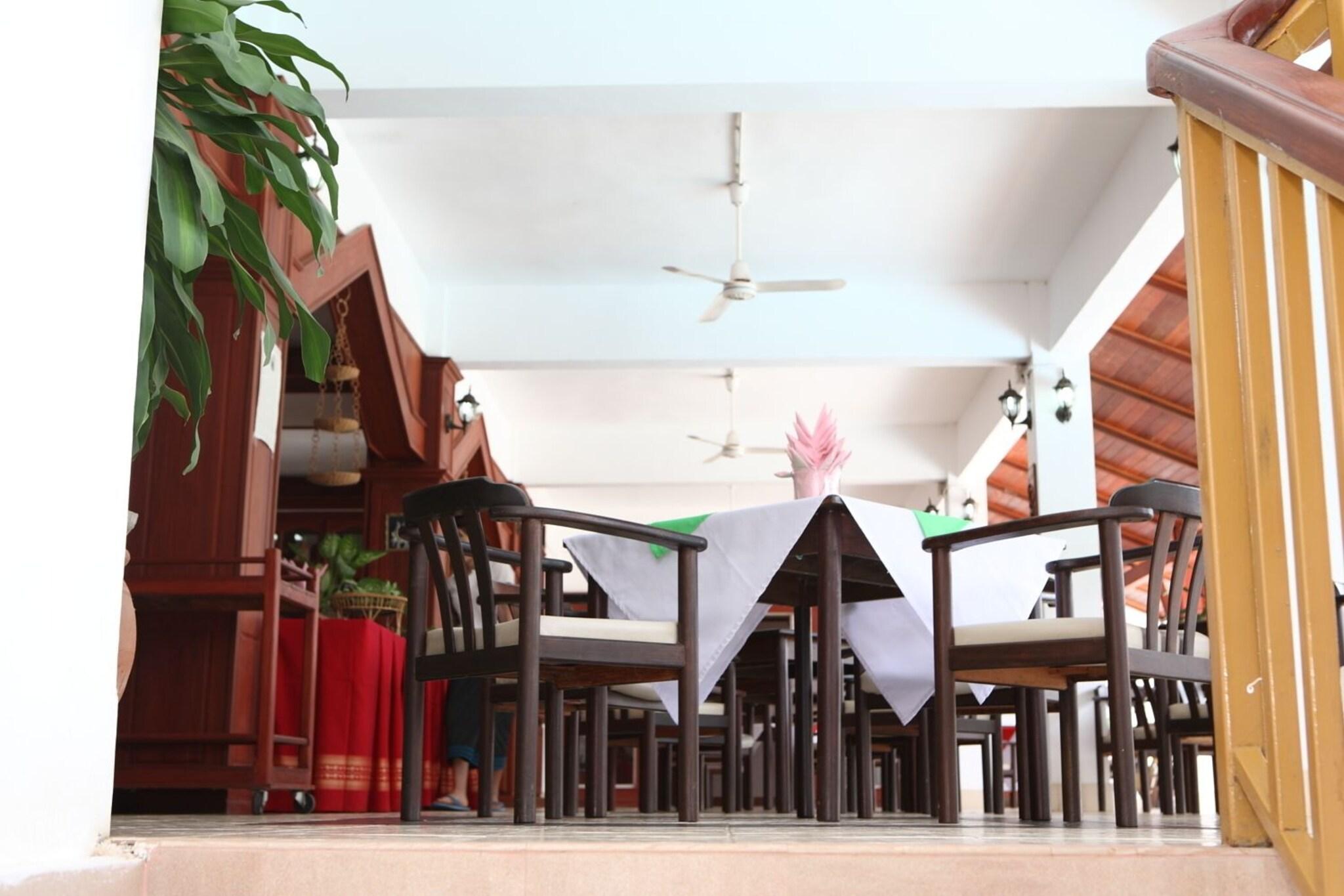Vansana Hotel Vang Vieng