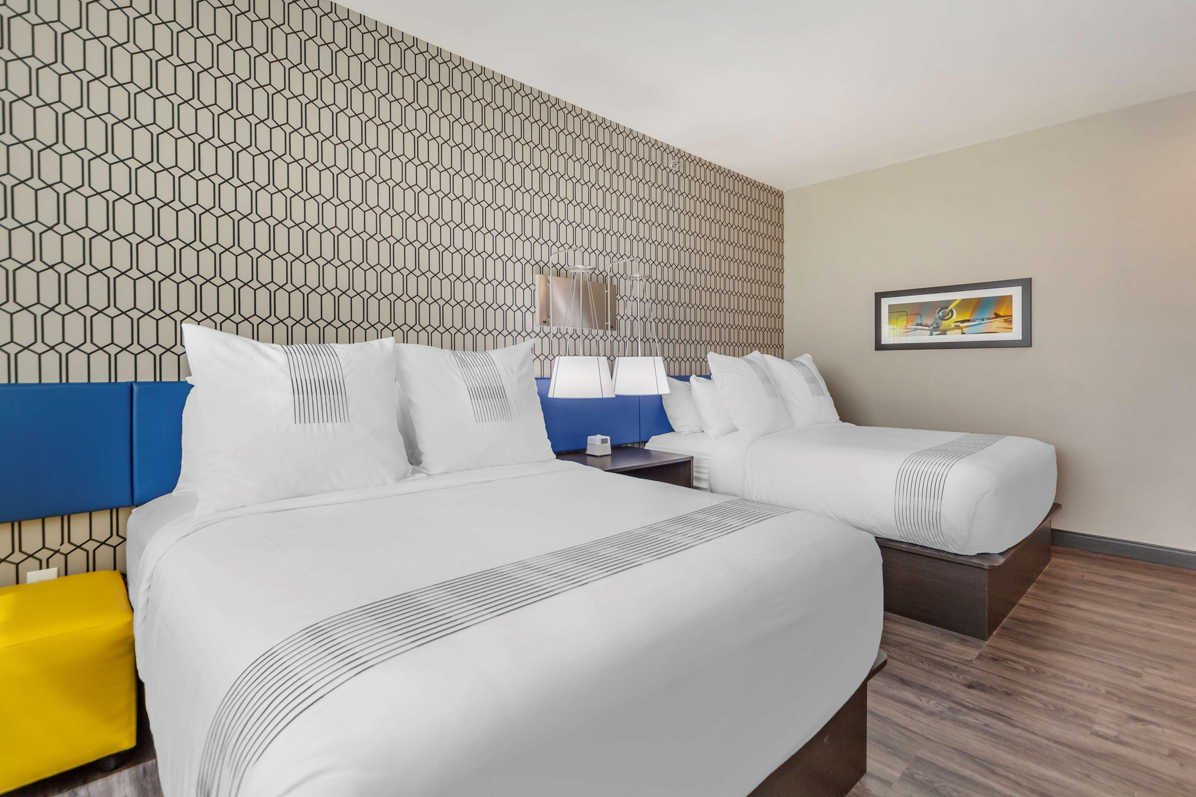 Glō Best Western Dawley Farms In Sioux Falls