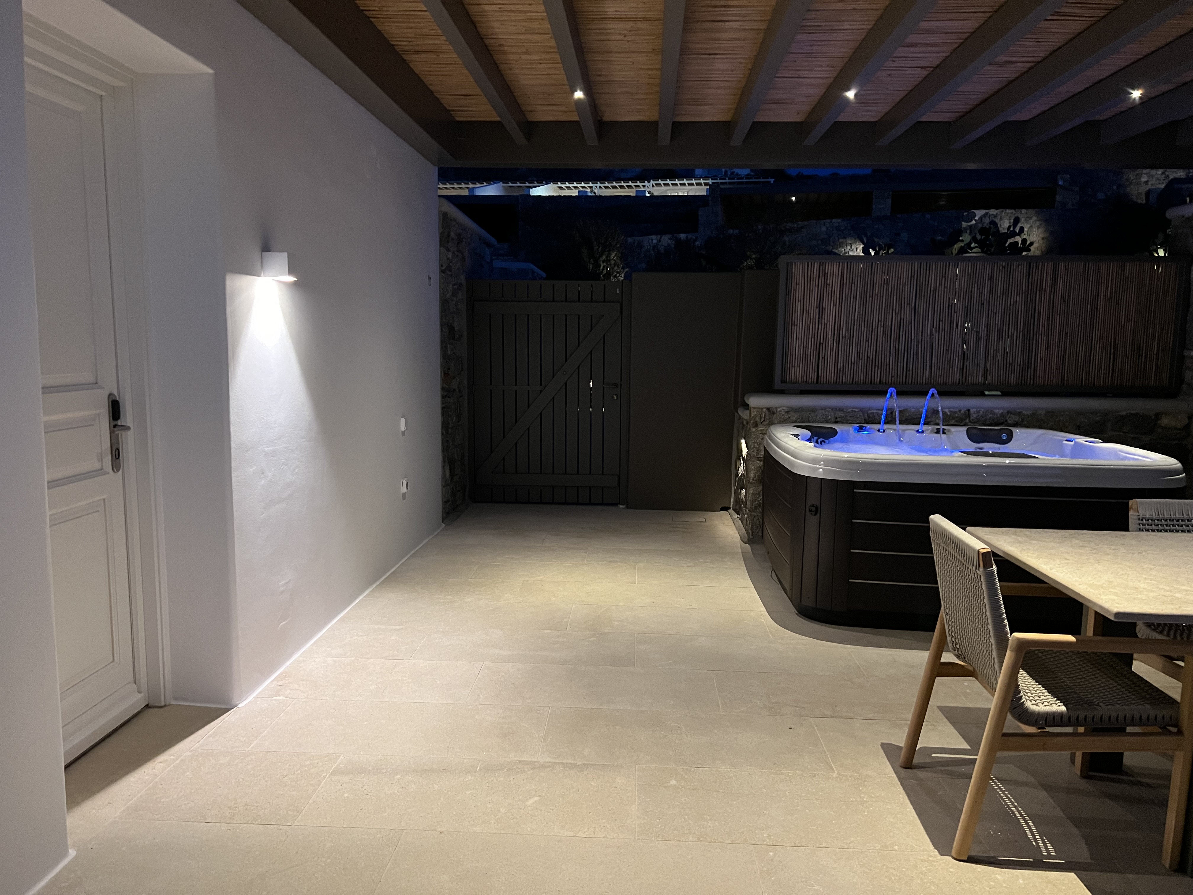 Bonzoe Suites & Villas by null