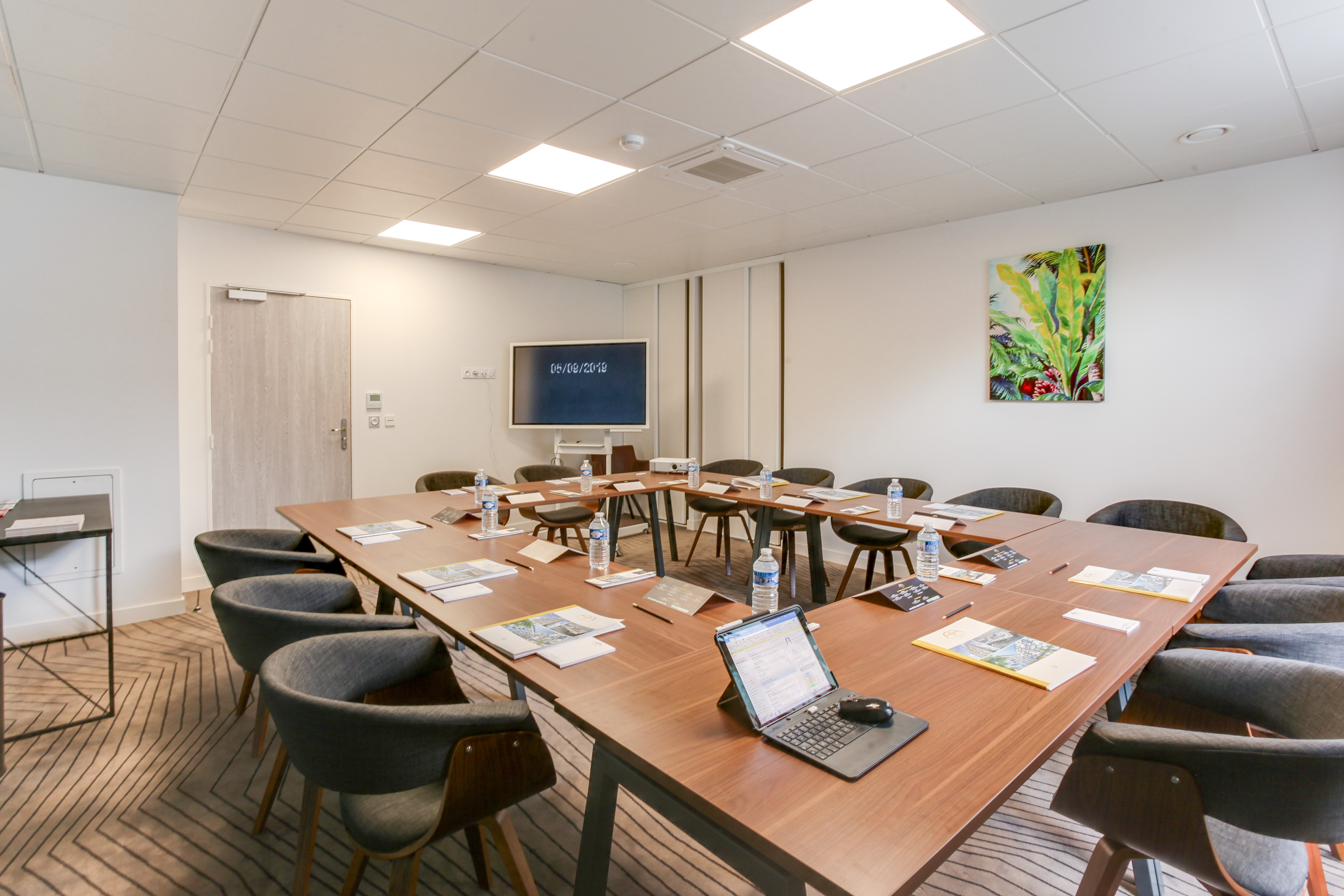 All Suites Massy Palaiseau - photo