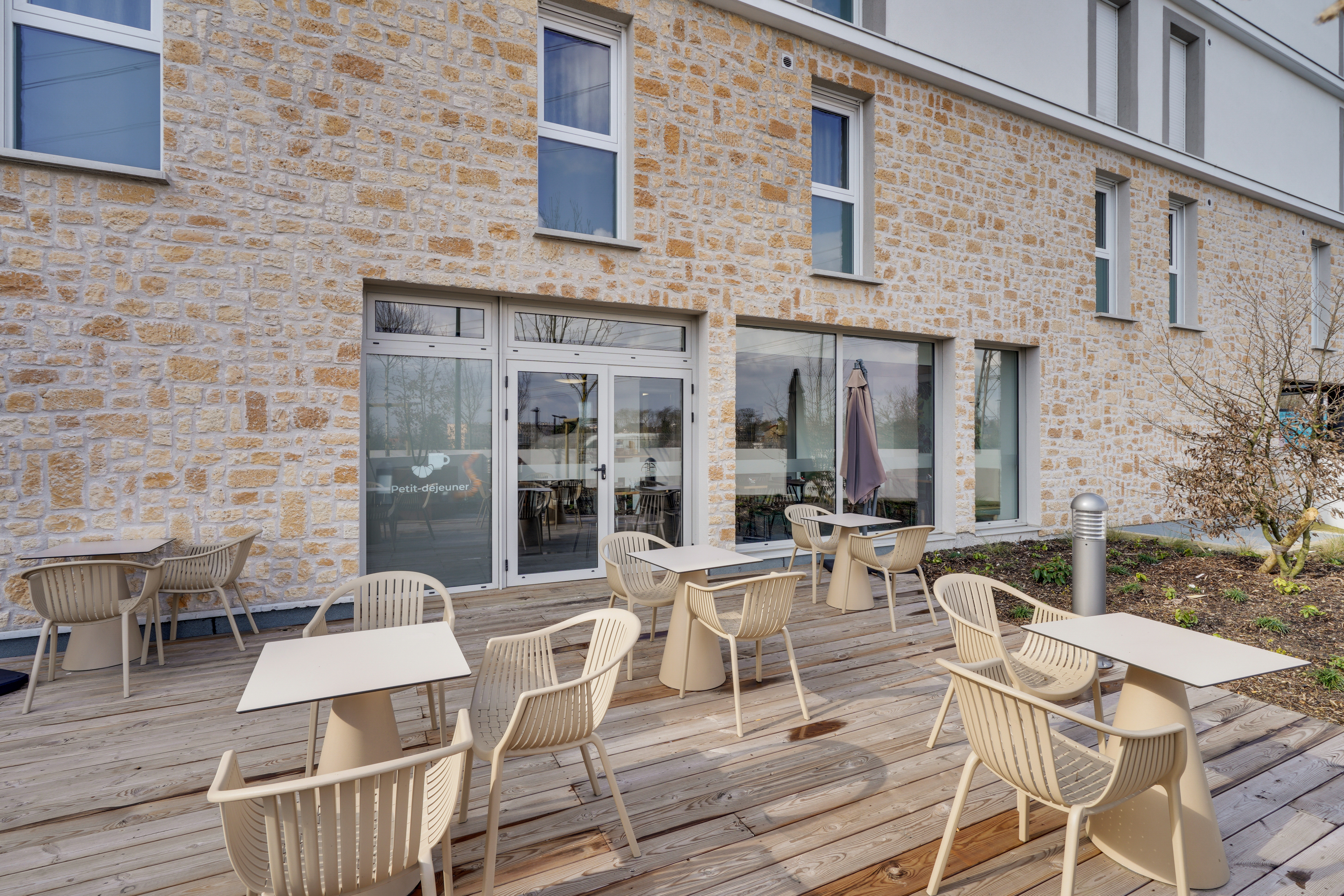 All Suites Massy Palaiseau - photo