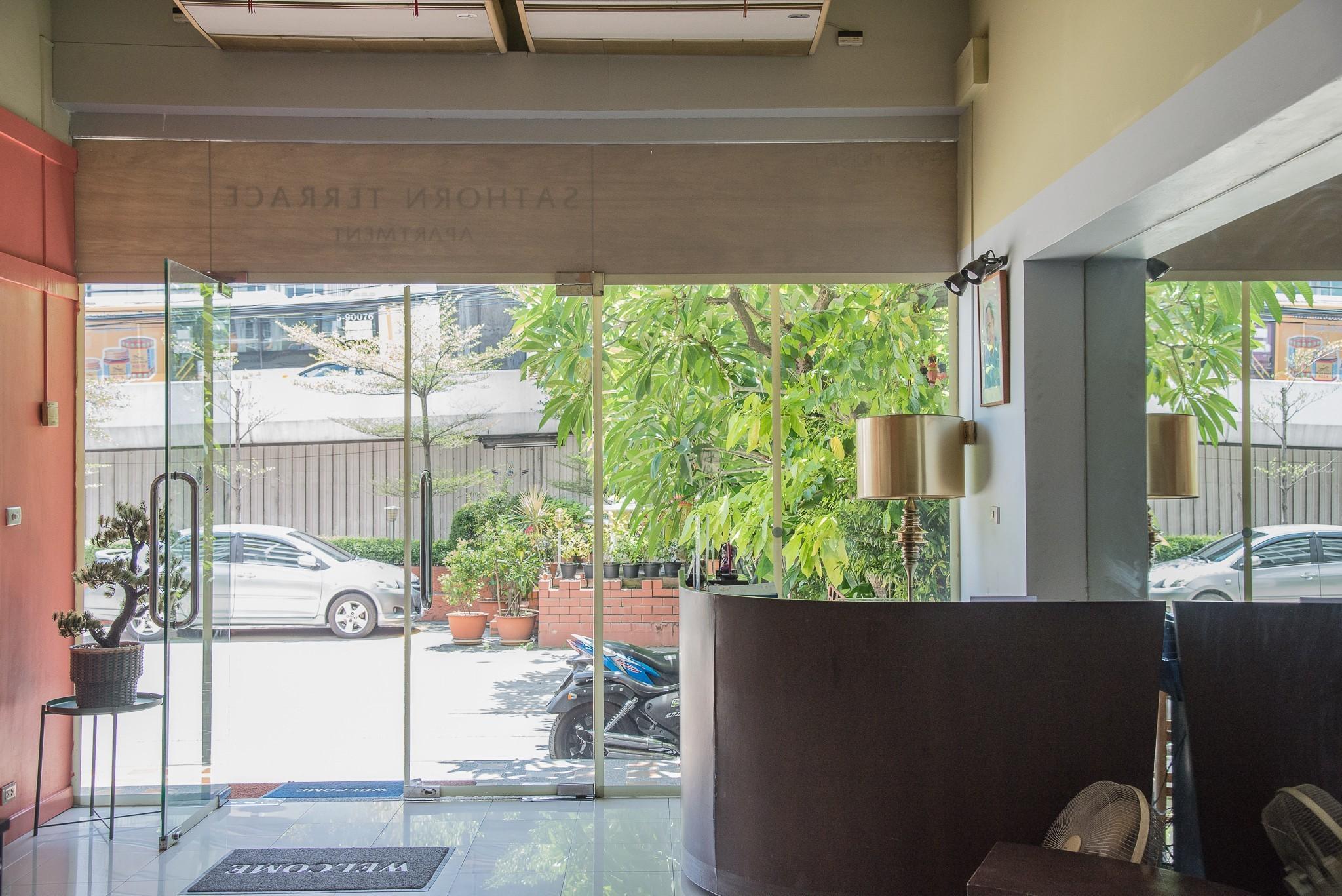 SATHORN TERRACE APARTMENT