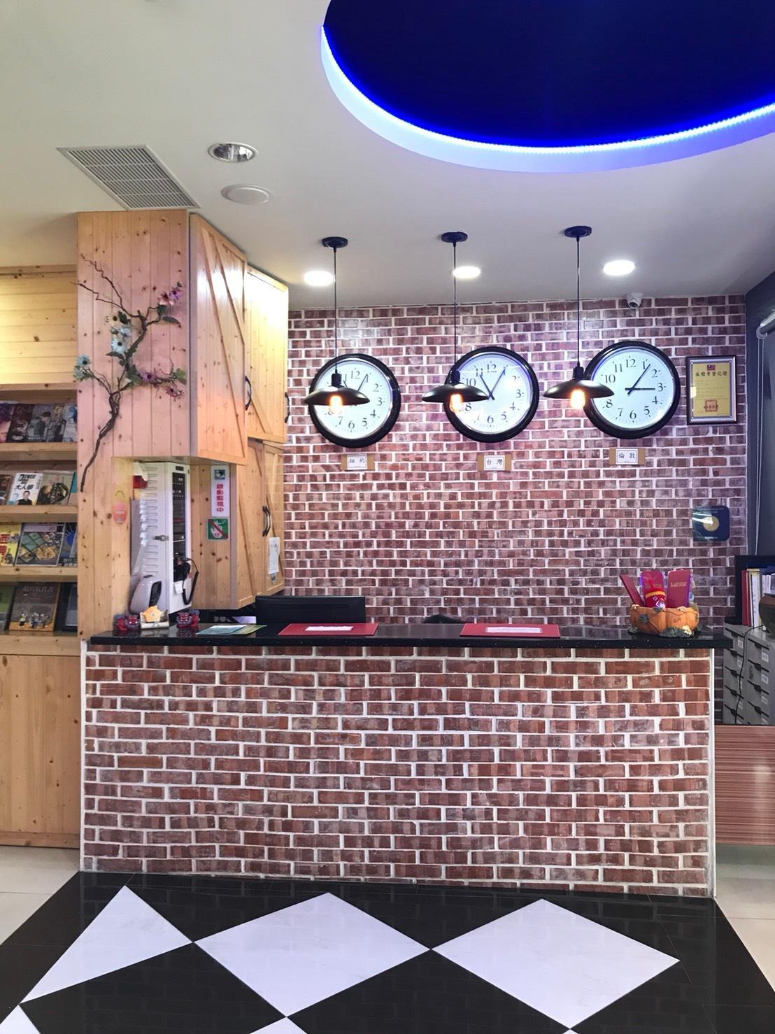 CyanRain Hotel