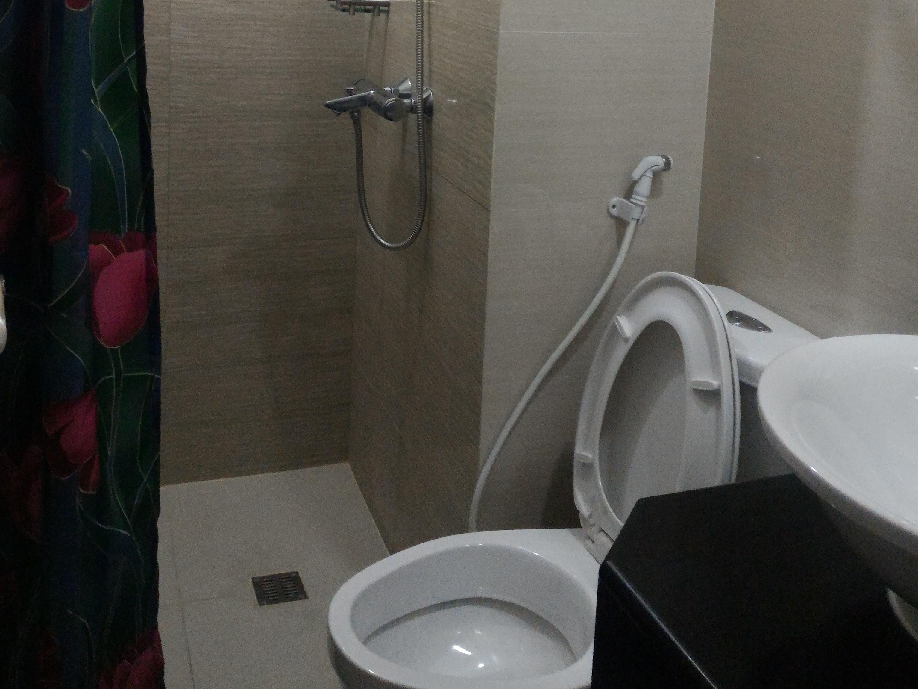 Favila Condotel 150 Newport Boulevard