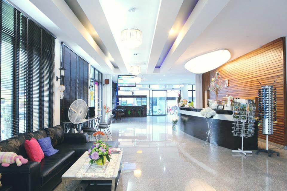 Huay Kaew Palace 2 by null