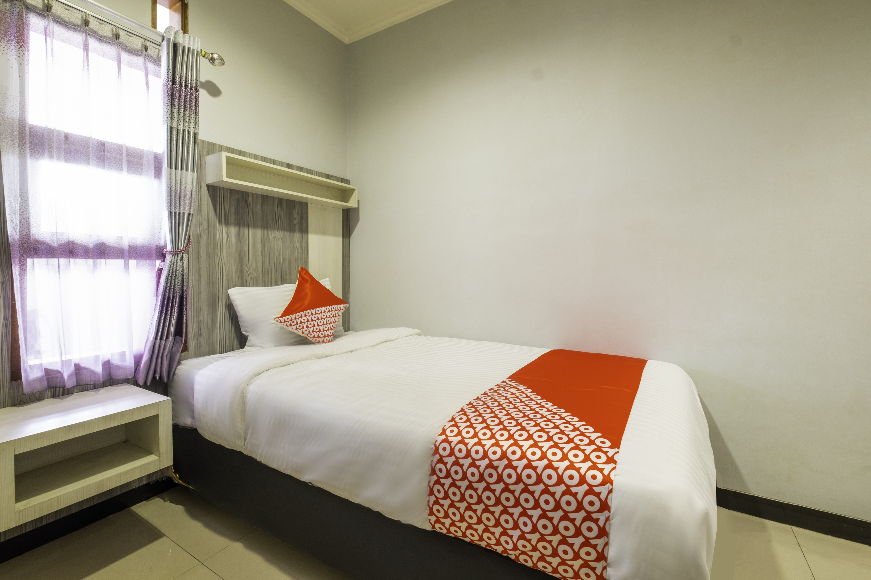 Super OYO 2405 The Karins Guesthouse Syariah