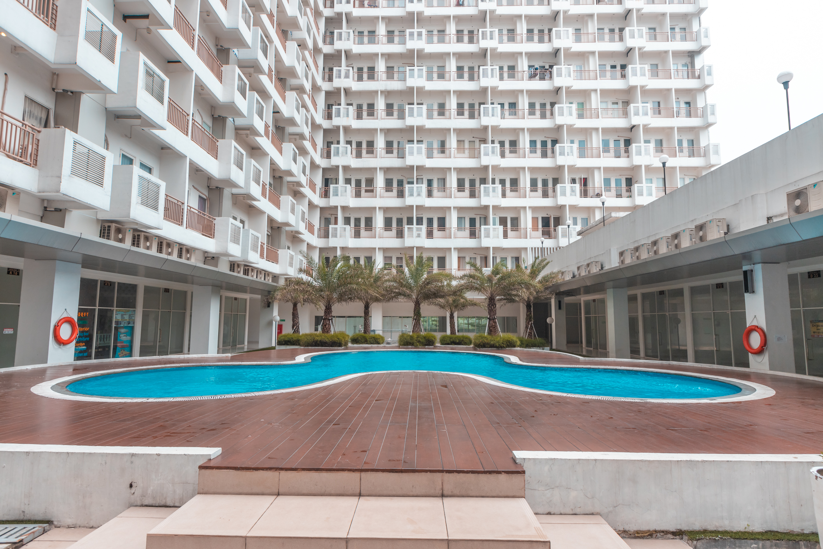 OYO 1948 Apartement Sentul Tower