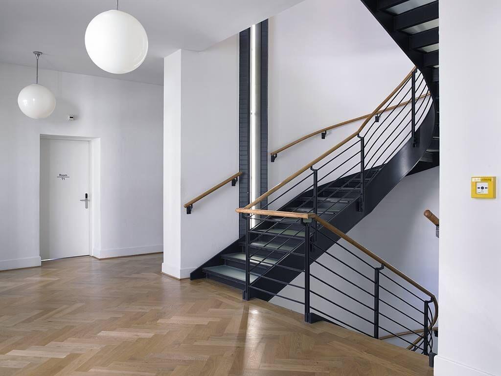 Geneva Hostel by null
