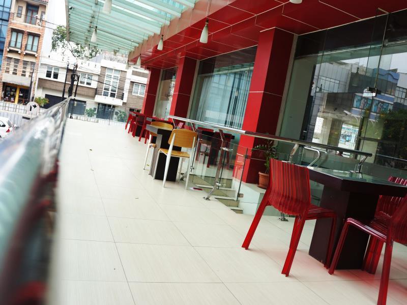 Win Hotel Blok M