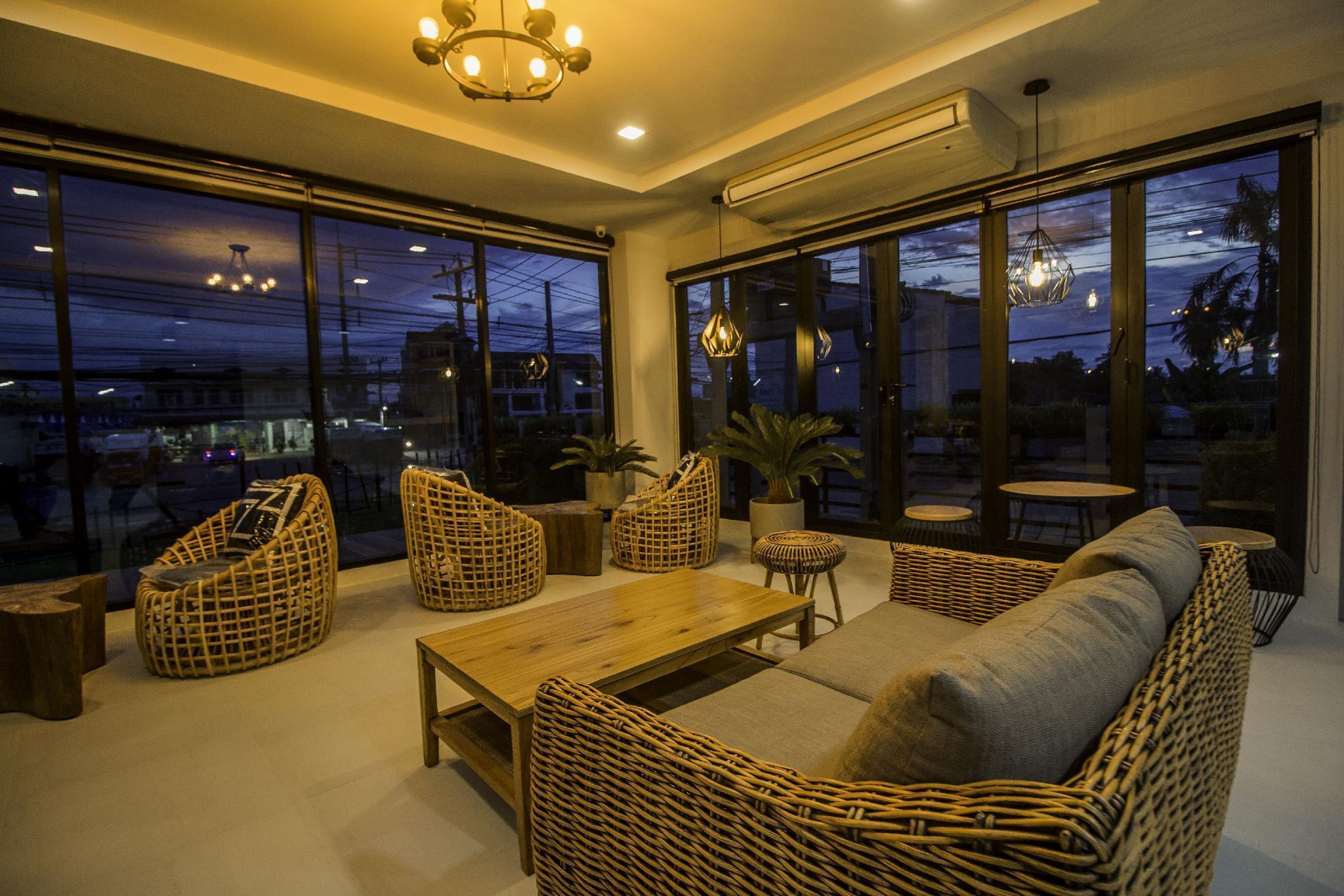 Triple Z Hotel