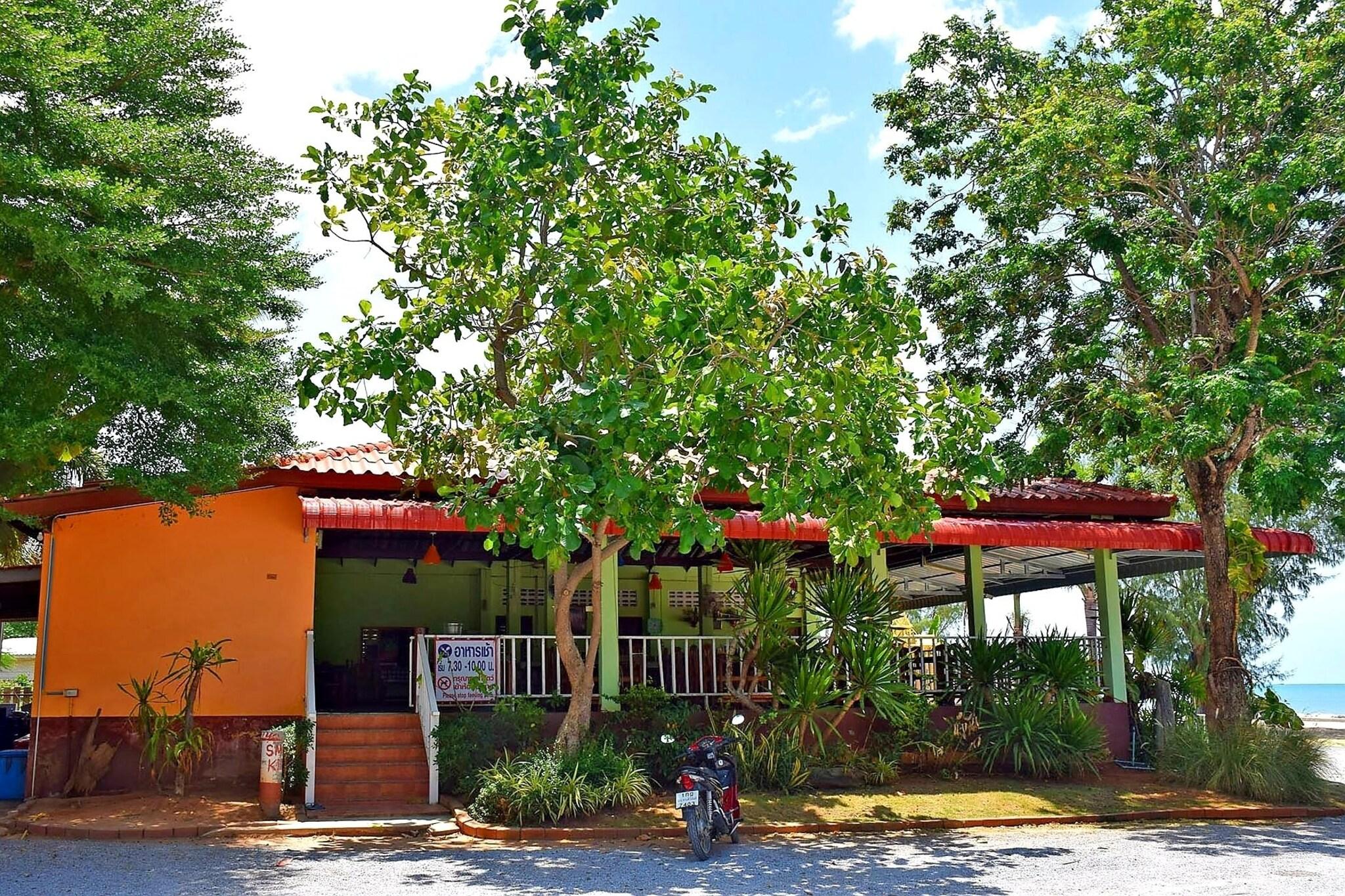 Pranmanee Beach Resort