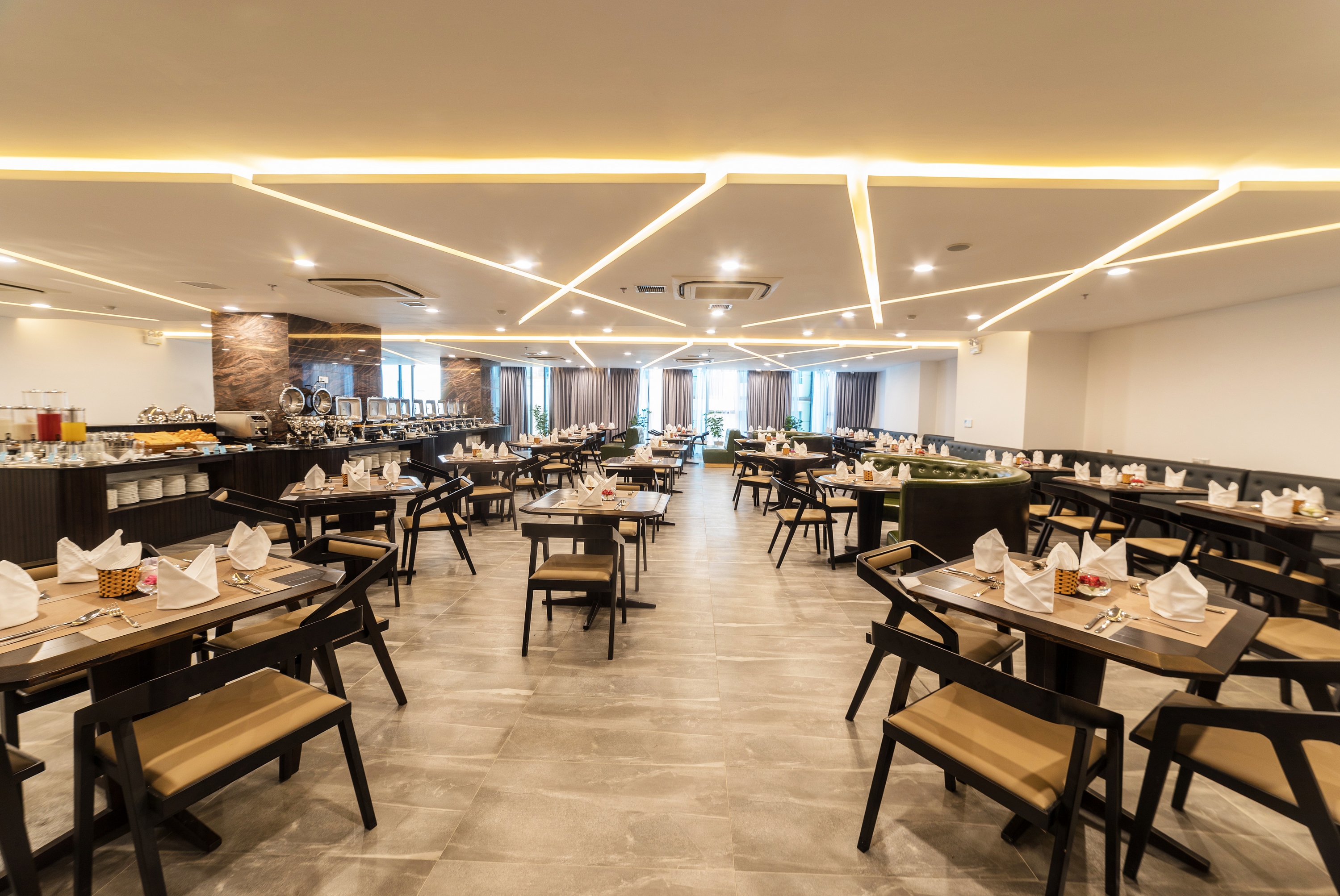 Majestic Premium Hotel