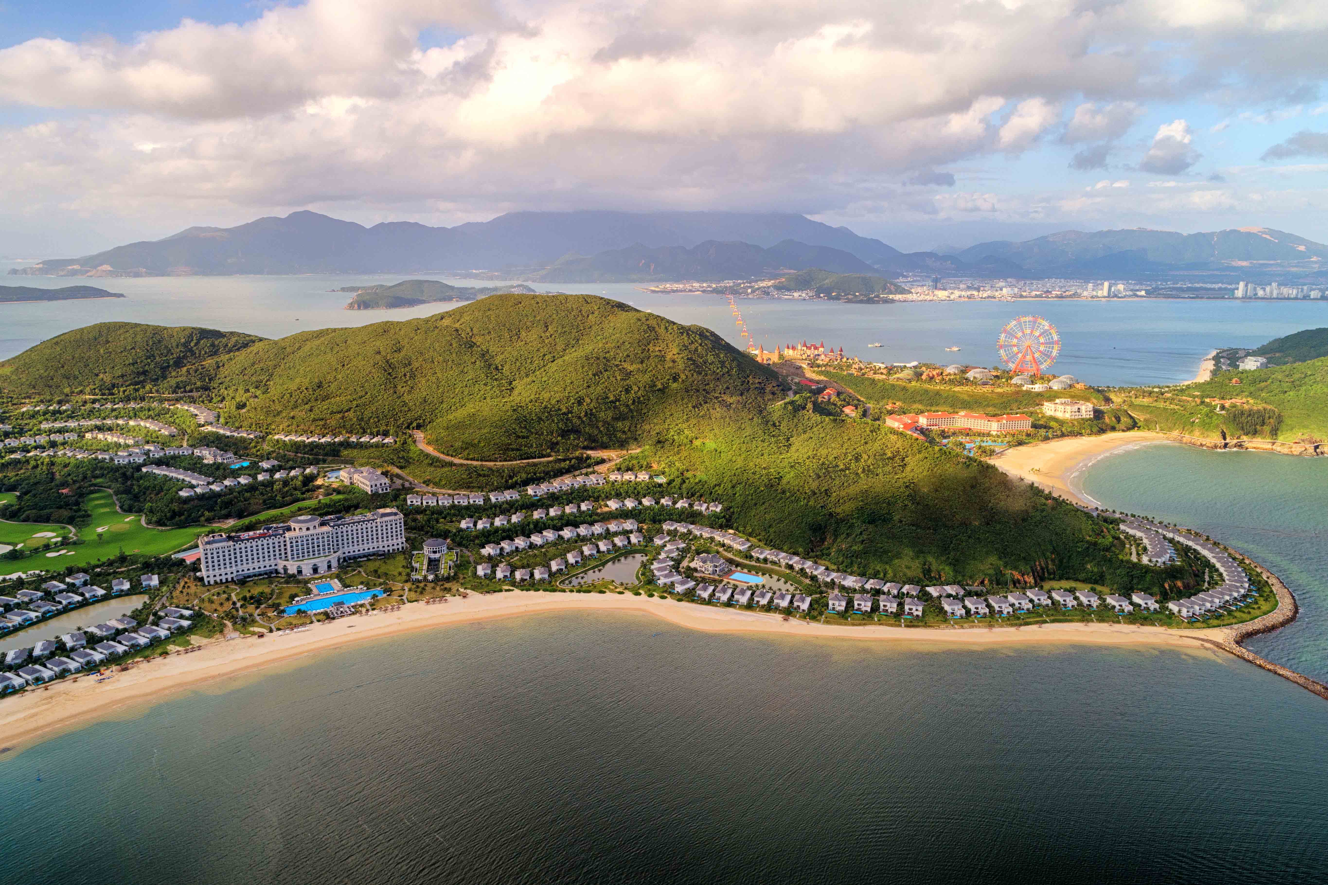 Vinpearl Discovery Sealink Nha Trang - photo