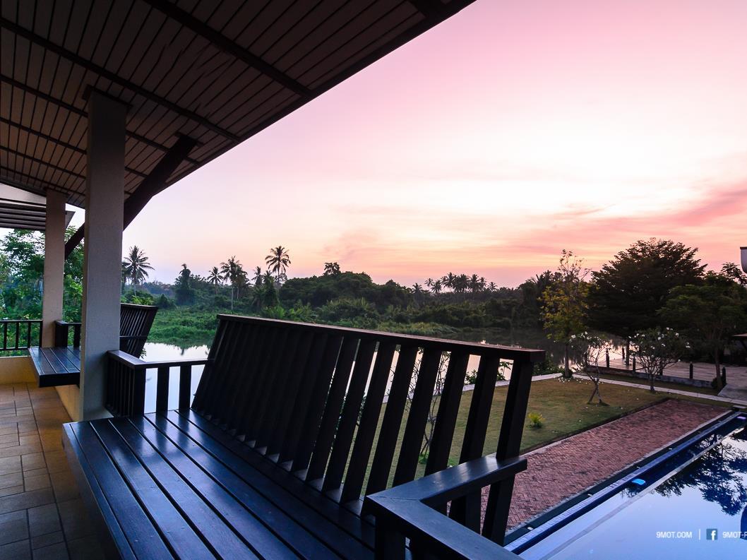 Naraya Riverside Resort