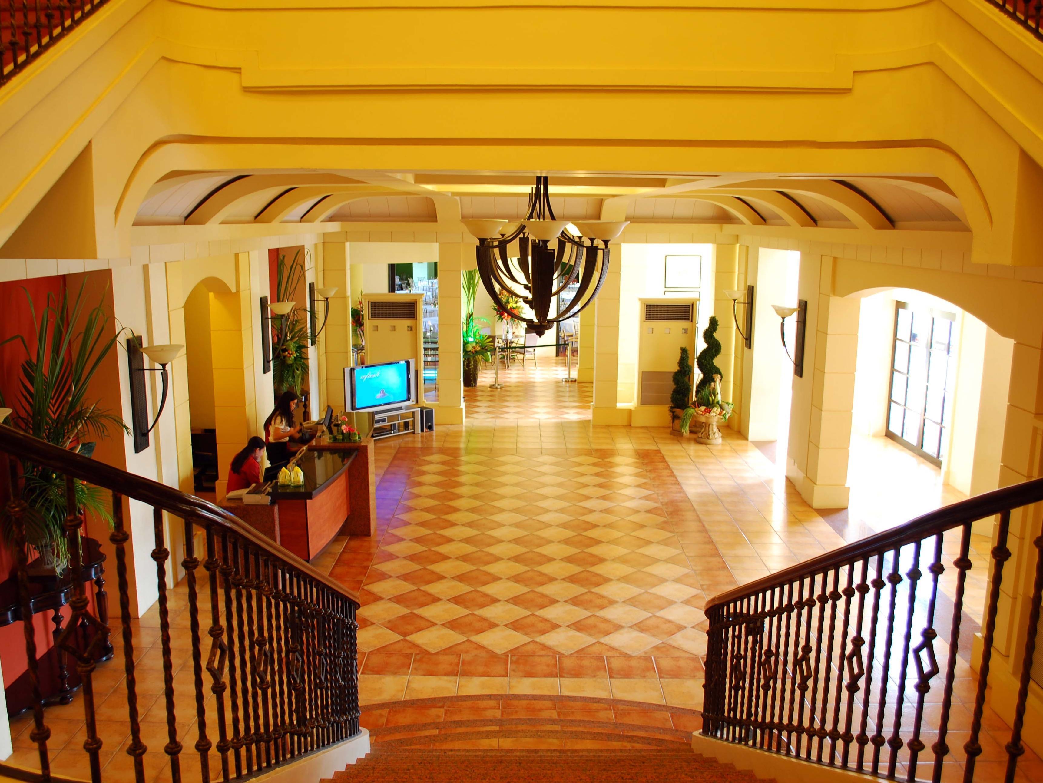 Planta Centro Bacolod Hotel & Residences
