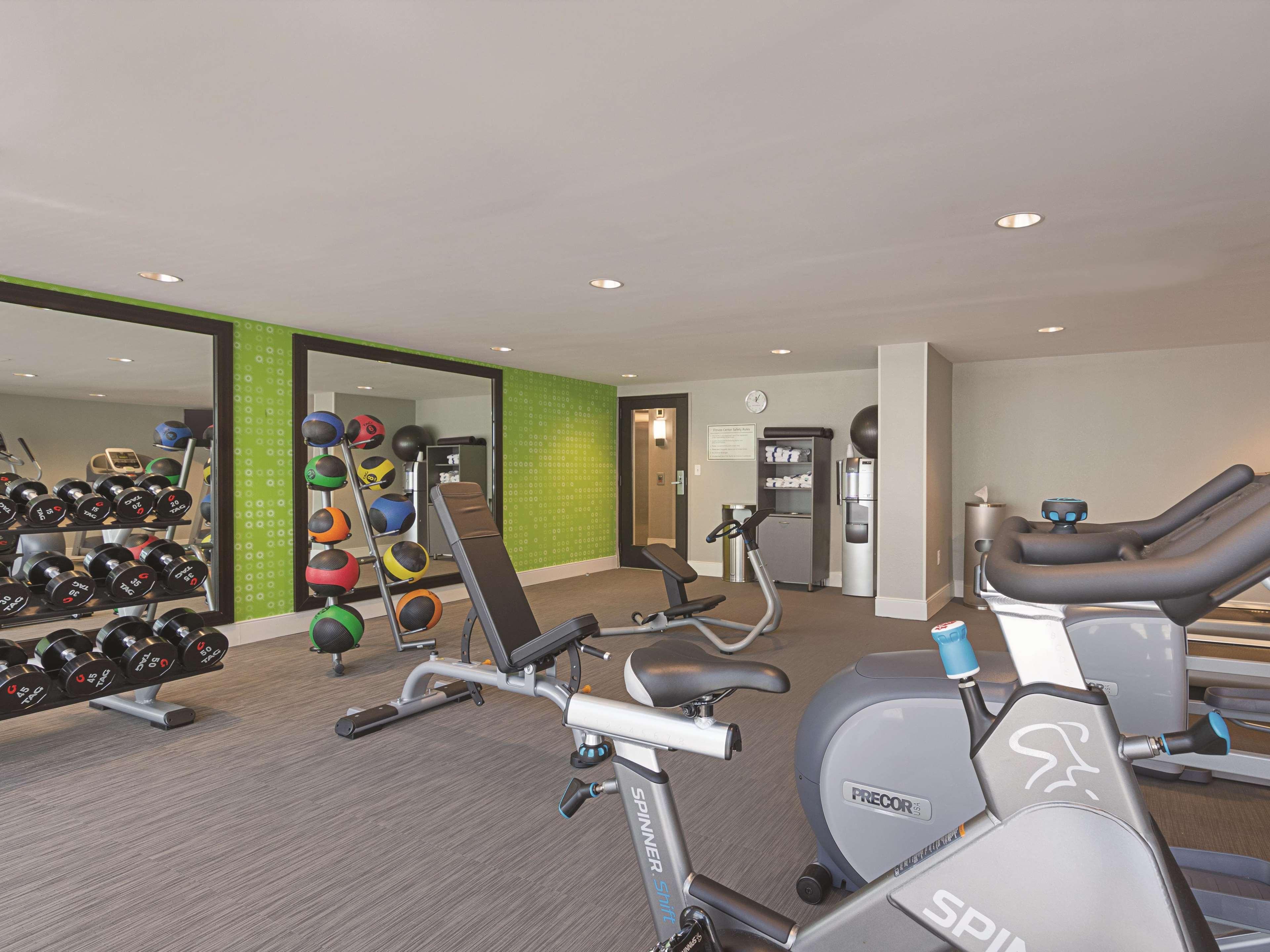 La Quinta Inn & Suites By Wyndham Salem Nh