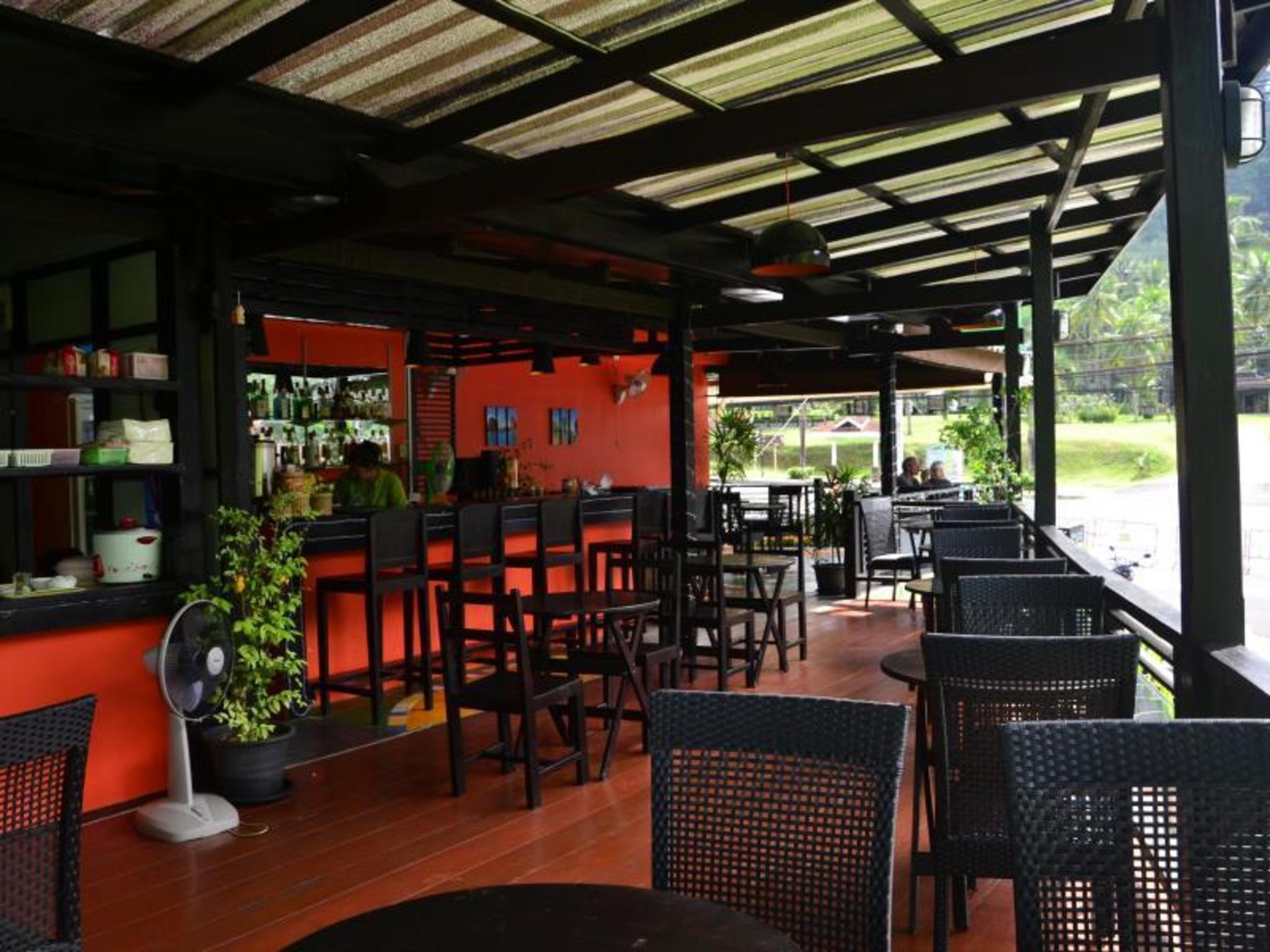 KHAOLAK C NIOR BUNGALOWS