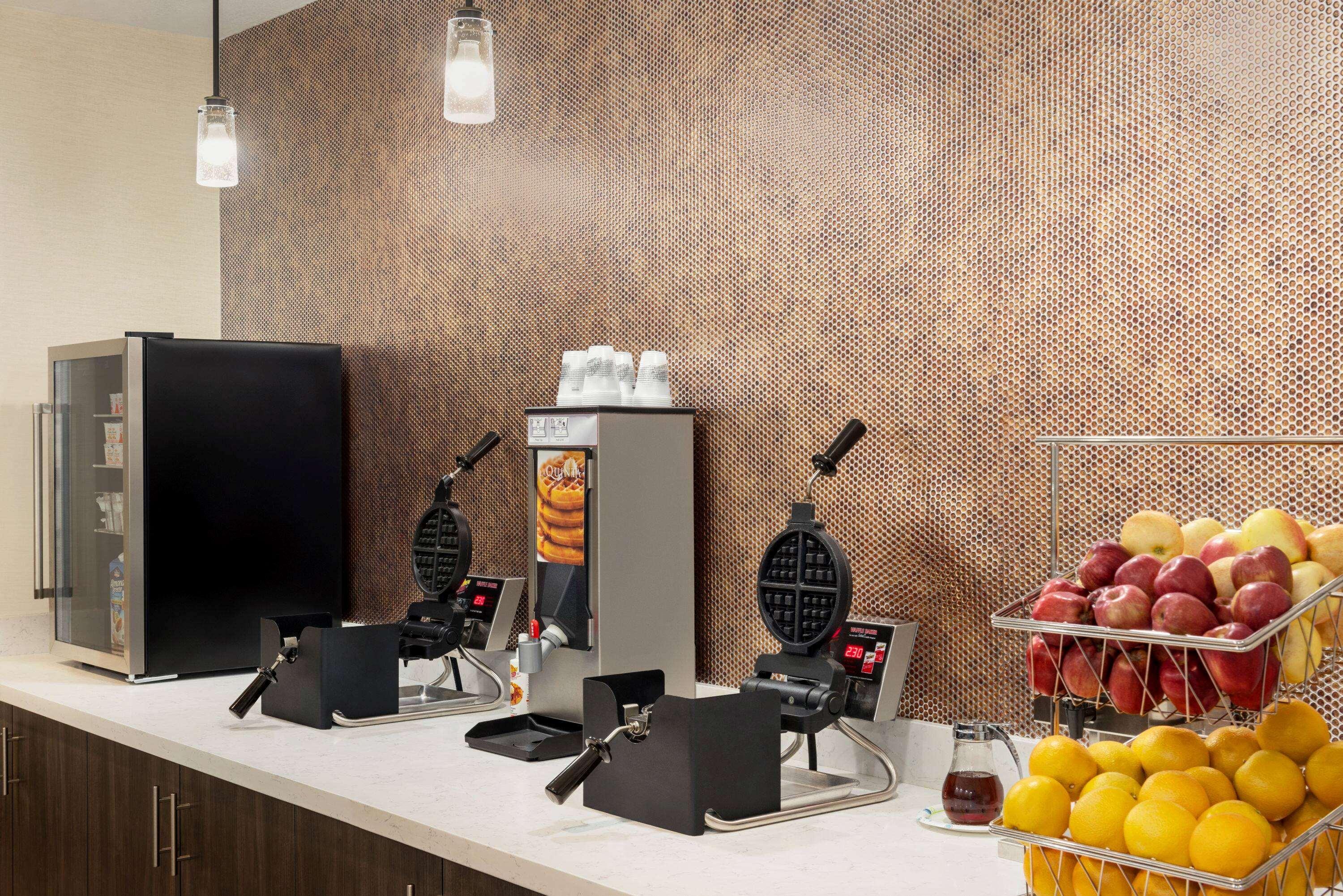 La Quinta Inn & Suites by Wyndham Clovis CA