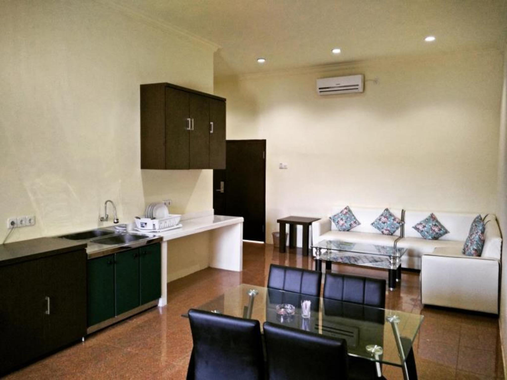 Mahkota Hotel Genteng