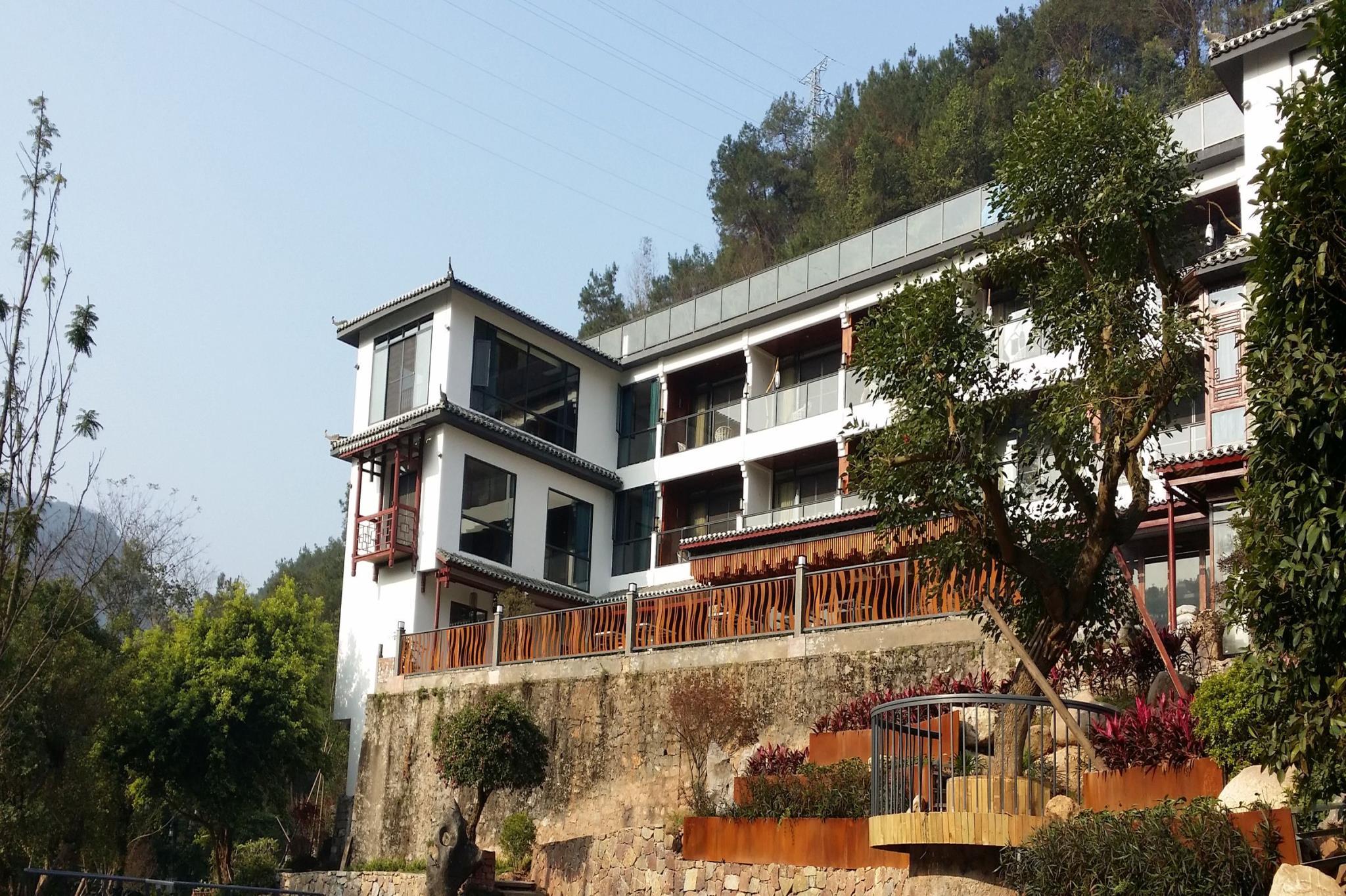 Yangshuo Li River Resort