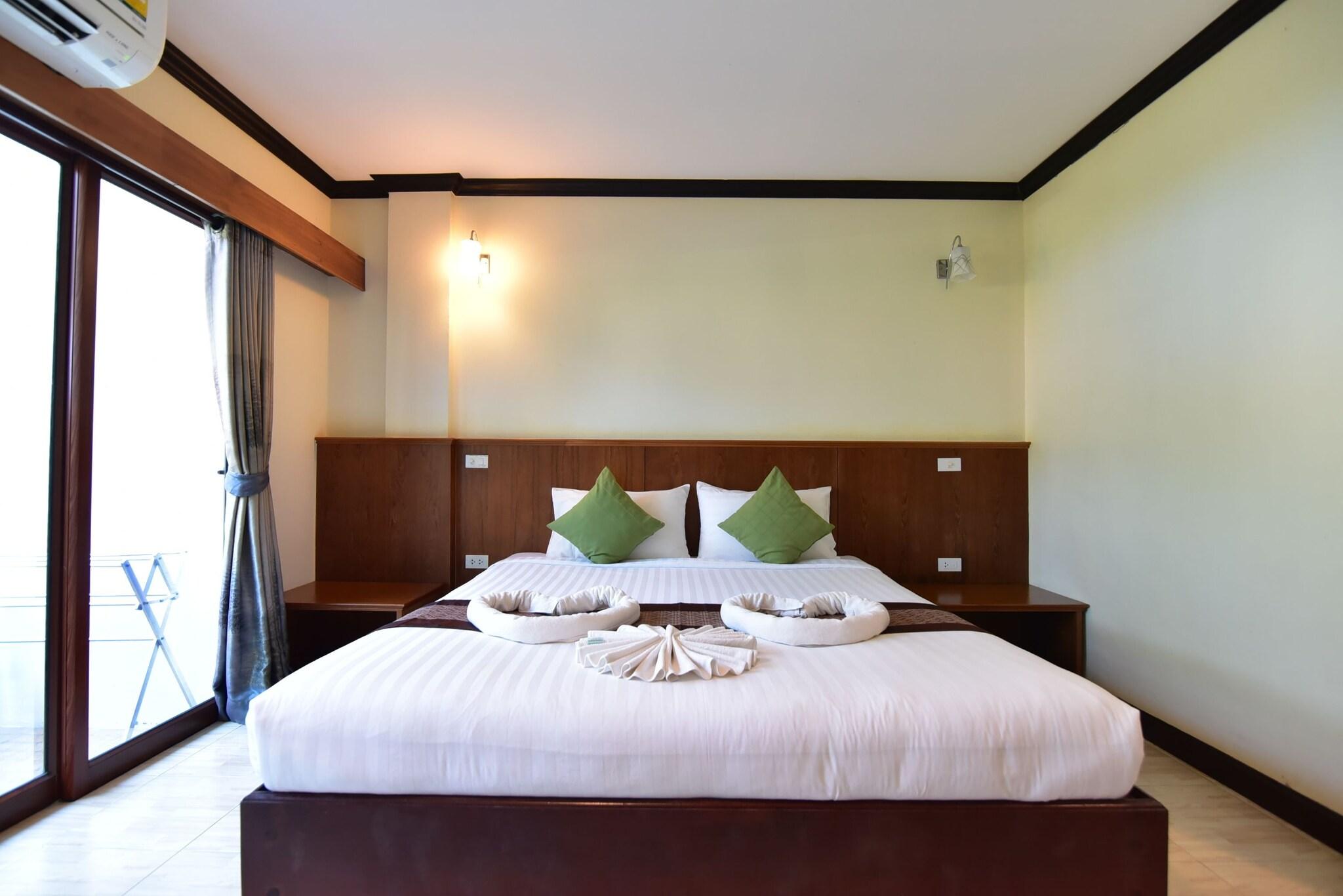Twin room, garden view