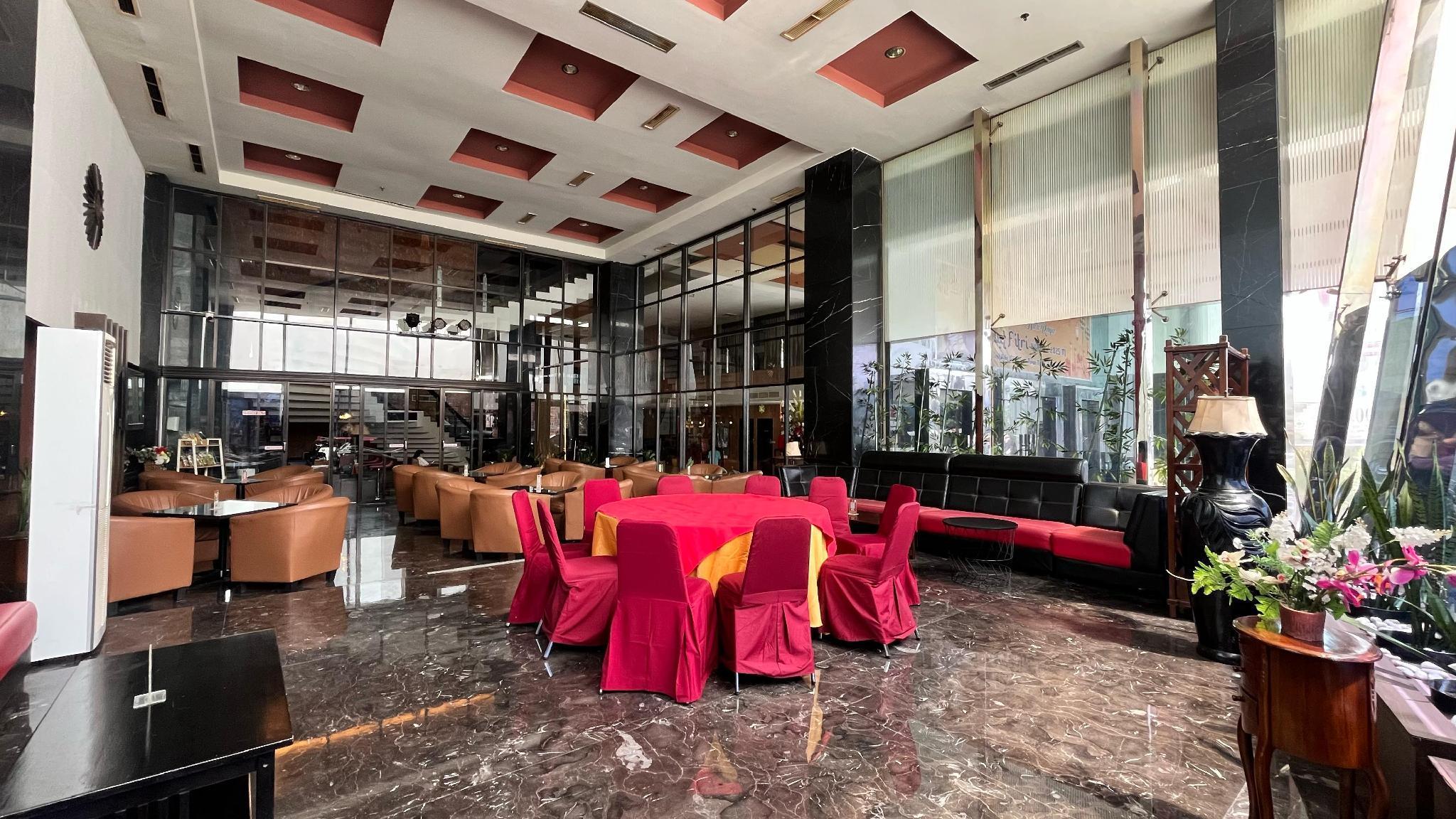 Grand Antares Hotel