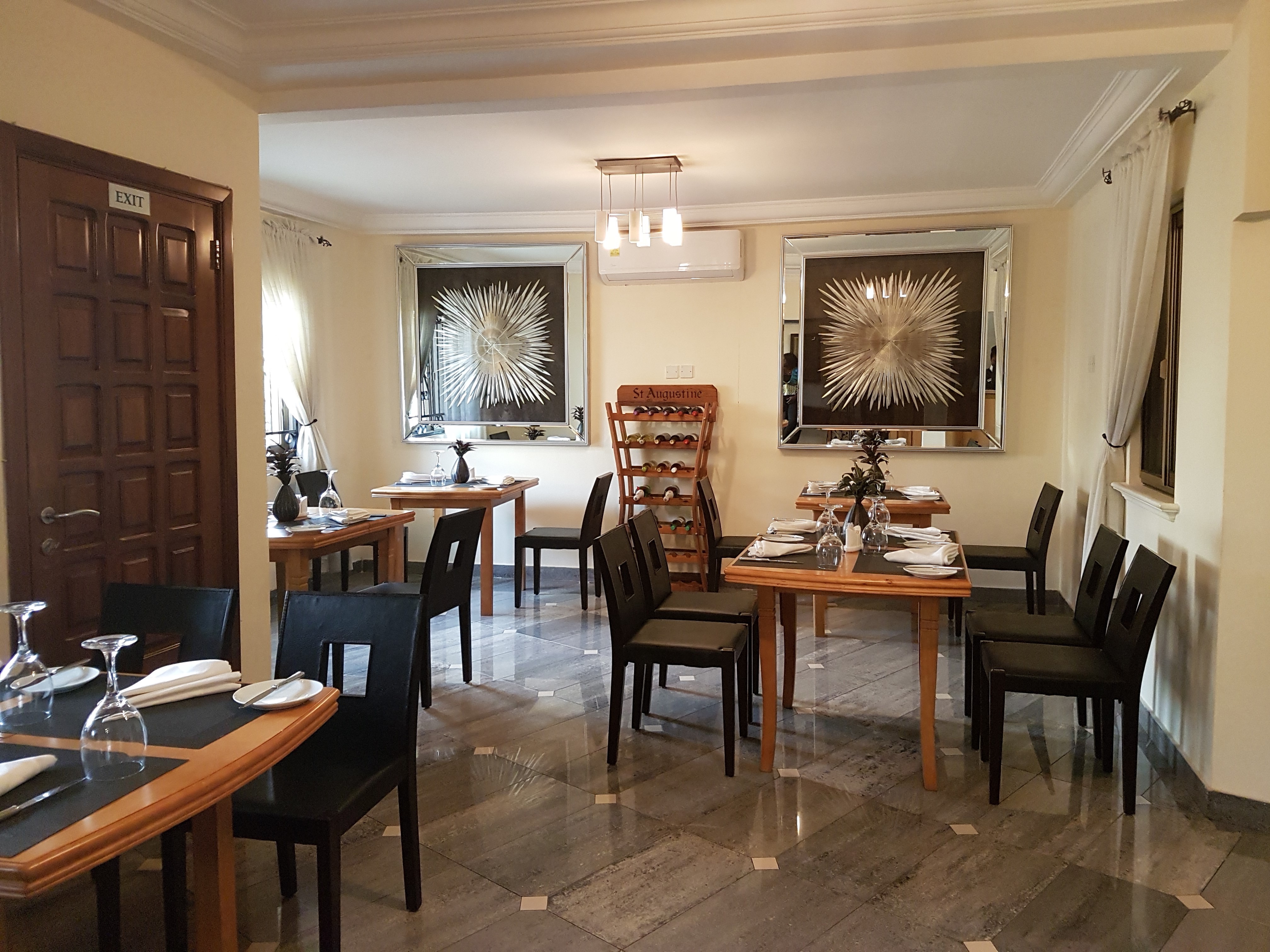 Oak Plaza Hotel East Legon
