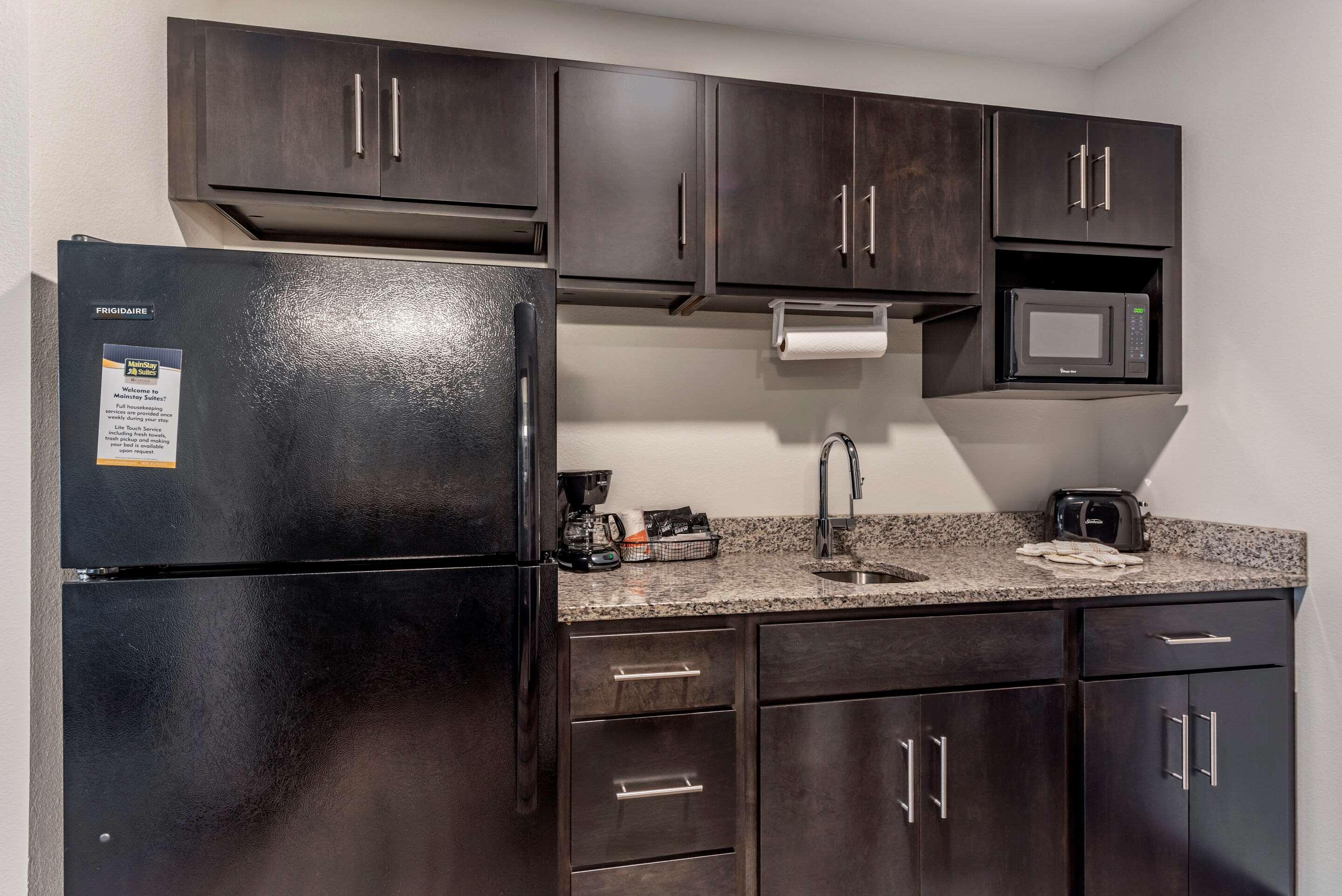 Mainstay Suites Newberry Crane