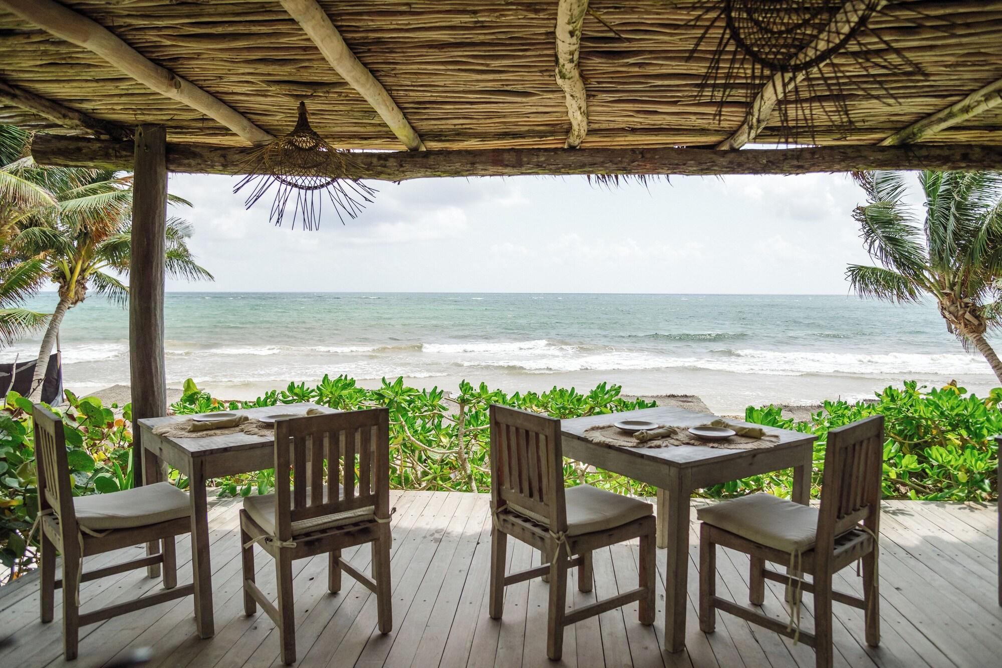 Radhoo Tulum by null