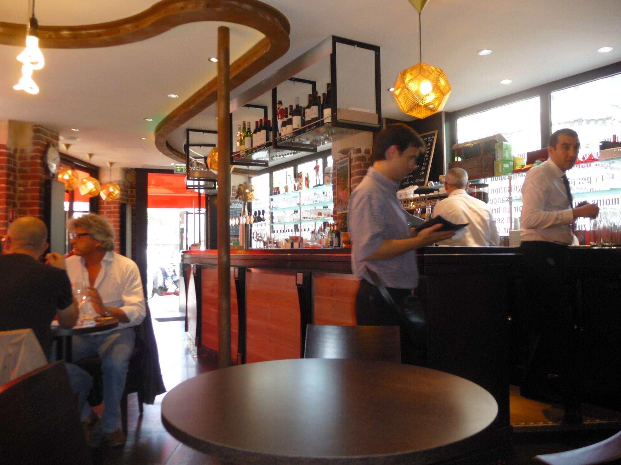 Cafe Hotel De L Avenir