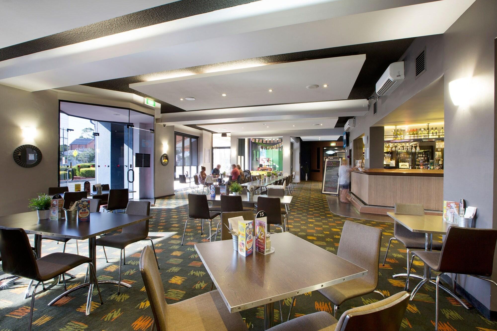 Nightcap At St Albans Hotel