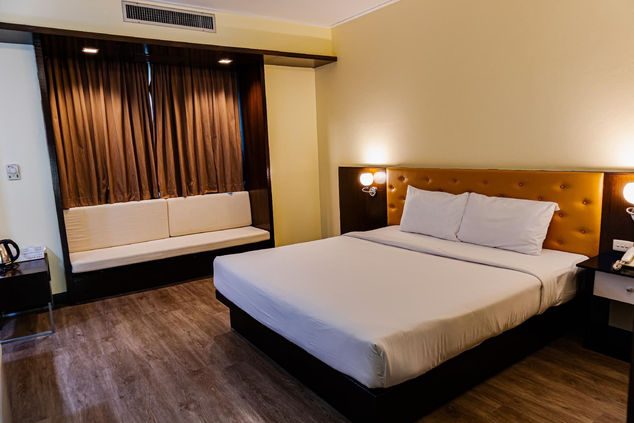 City Park Hotel
