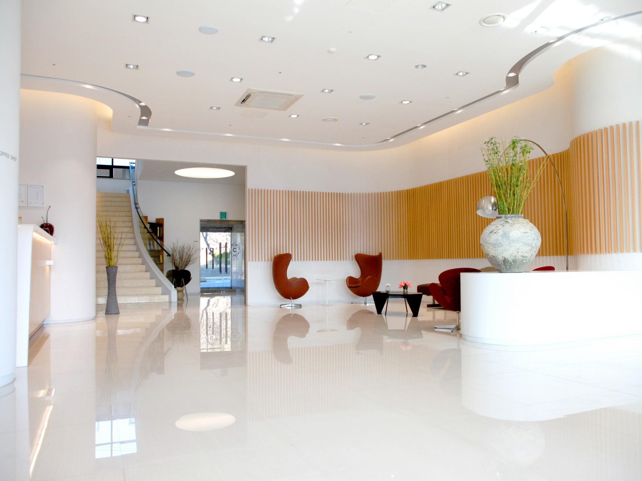 Crown Hotel