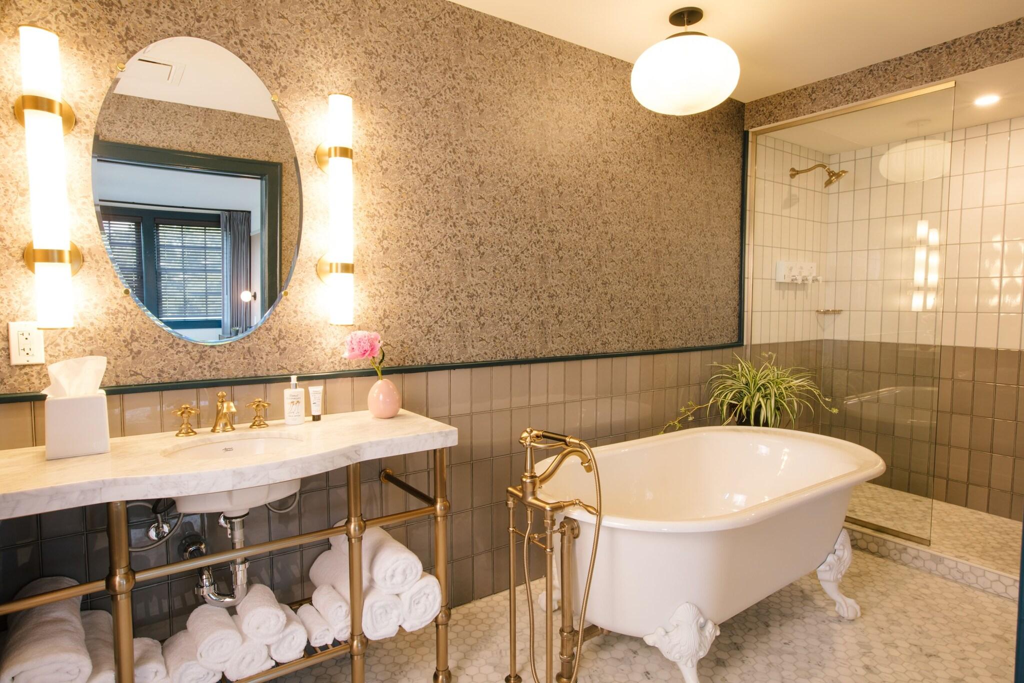 Clermont Lounge by null