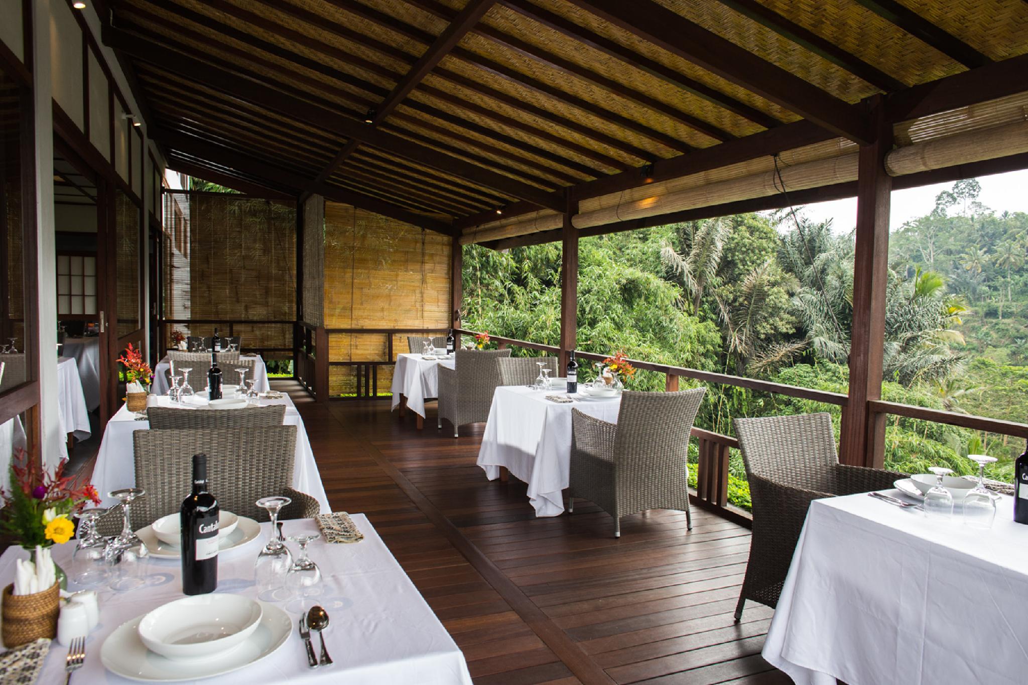 Suarapura Resort and SPA