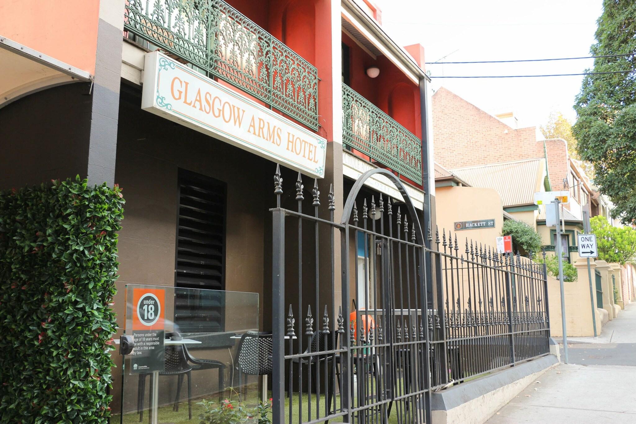 Glasgow Arms Hotel by null