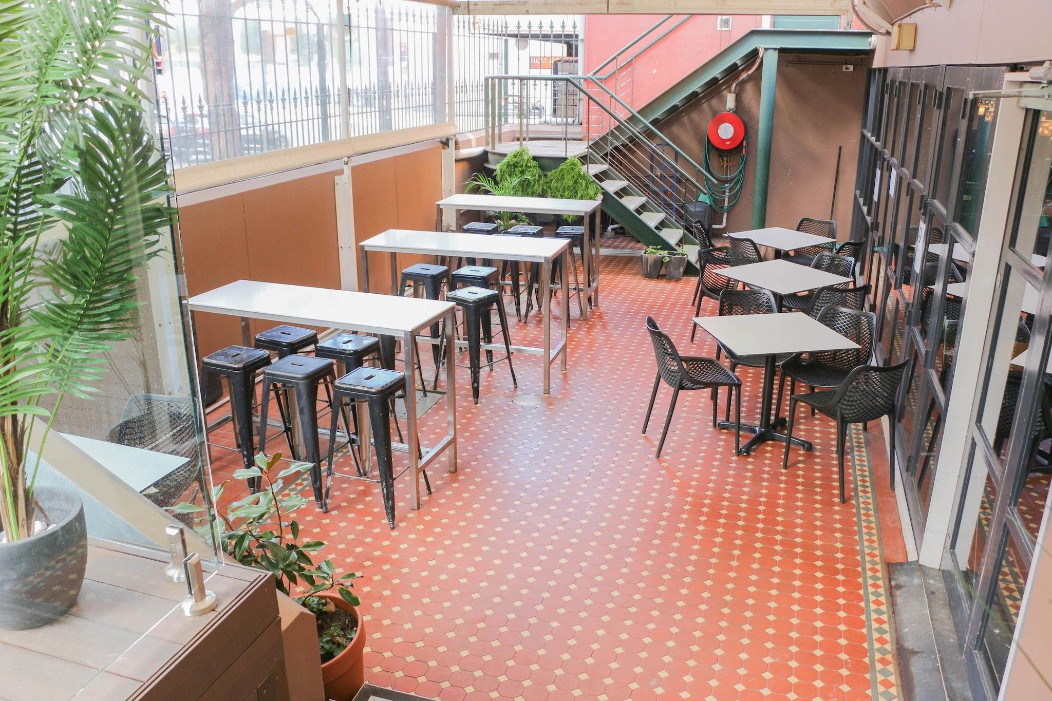 Glasgow Arms Hotel by null