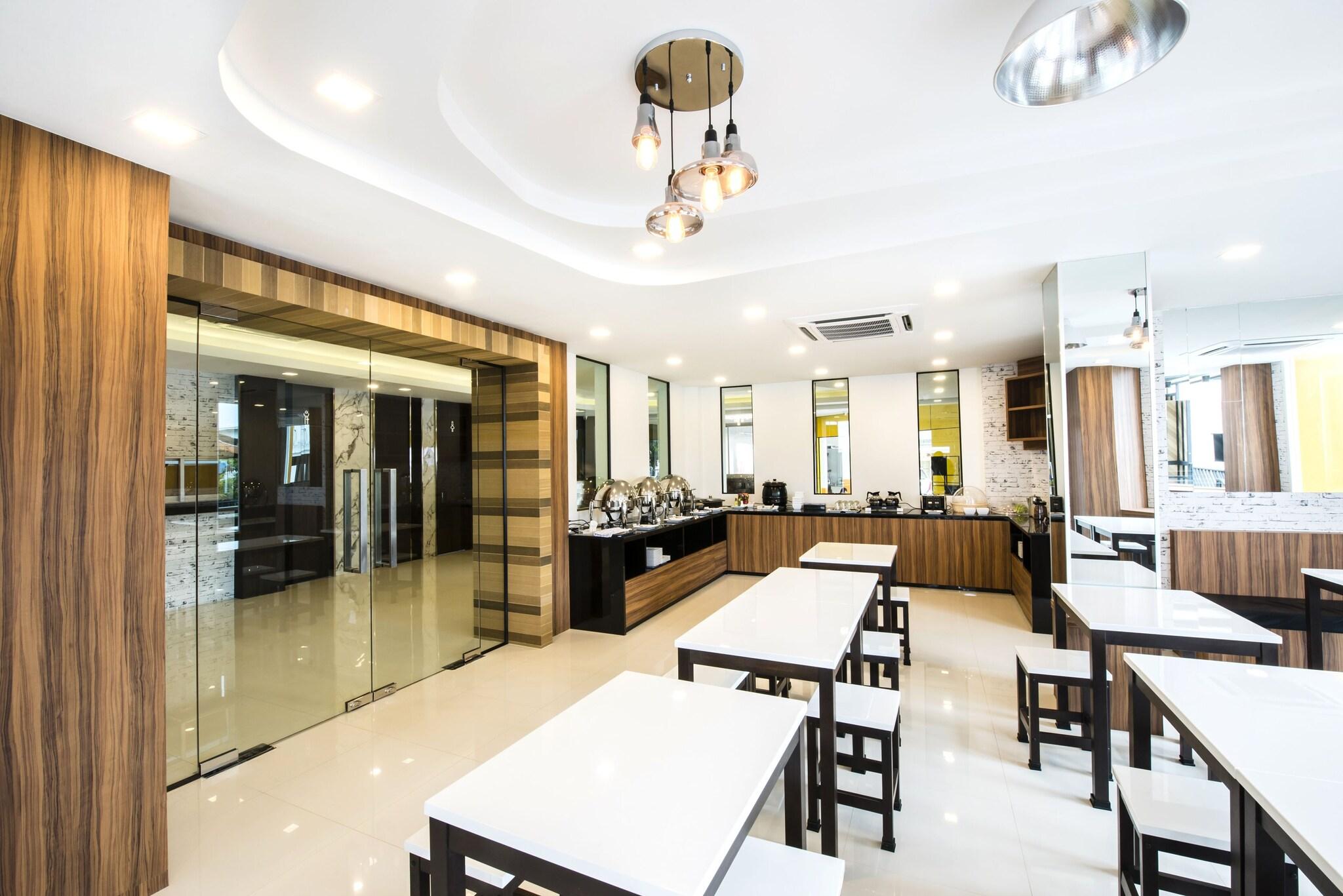 The Circle Hotel