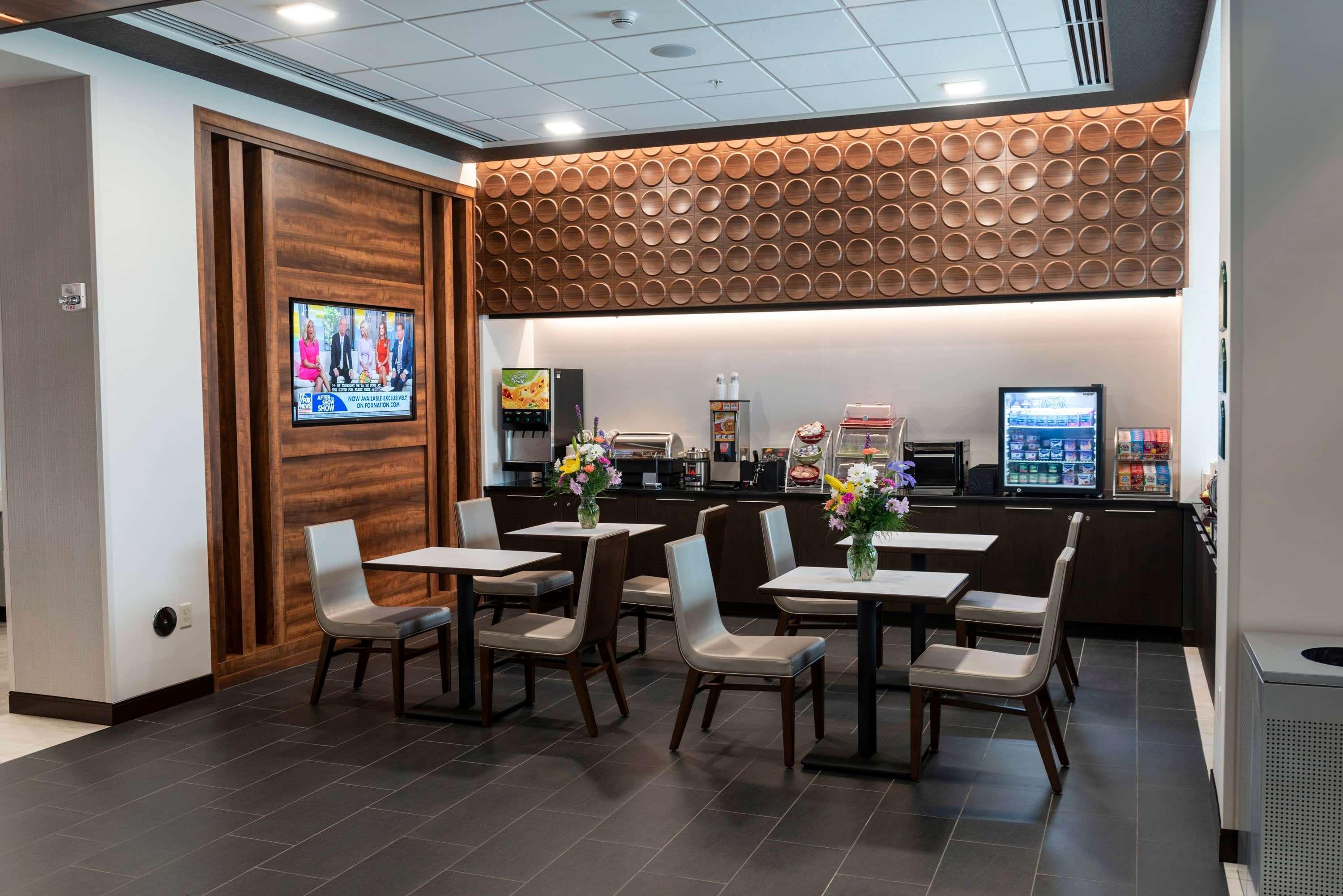 Wingate By Wyndham Angola