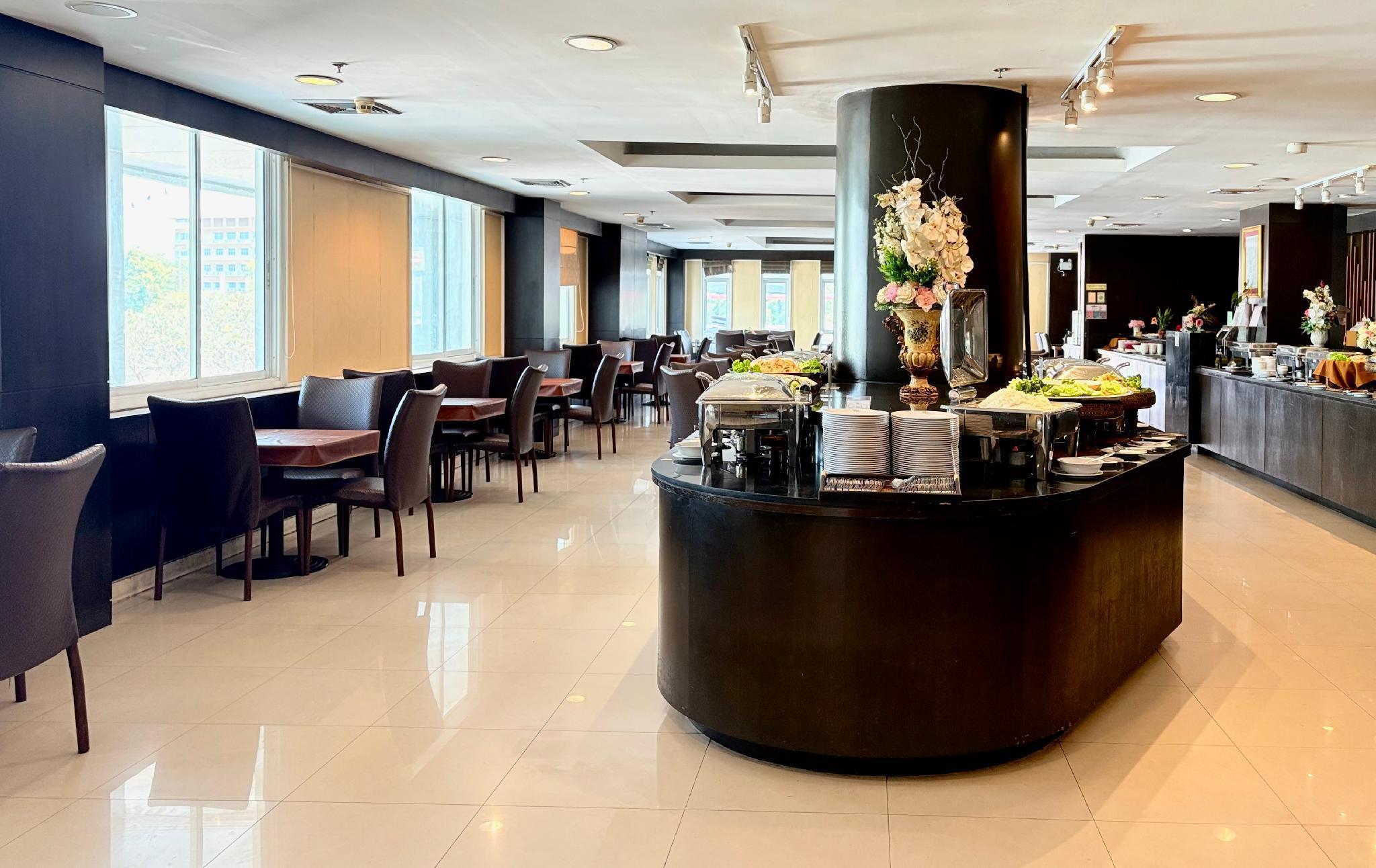 Wangchan Riverview Hotel