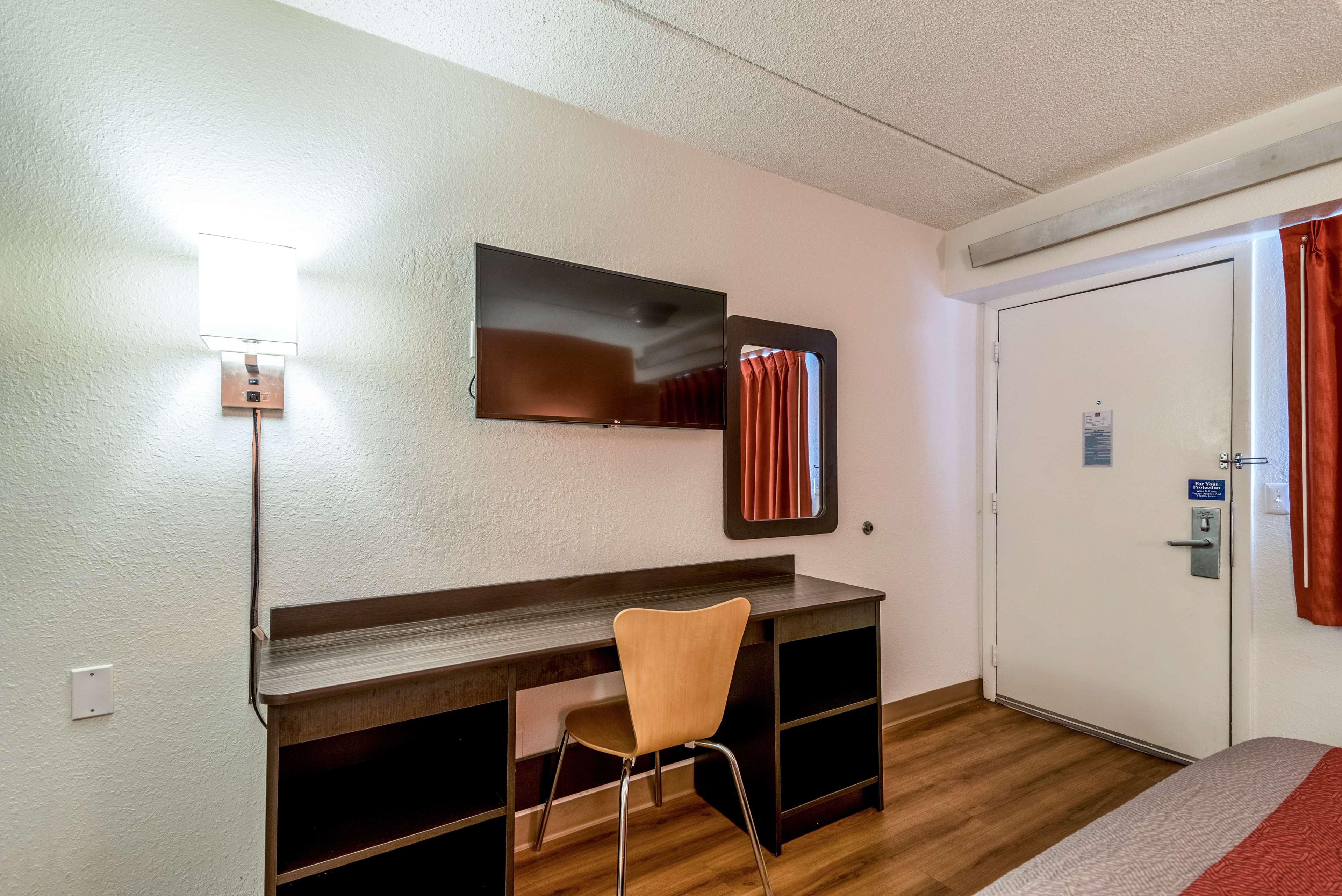 Motel 6 Birmingham, AL
