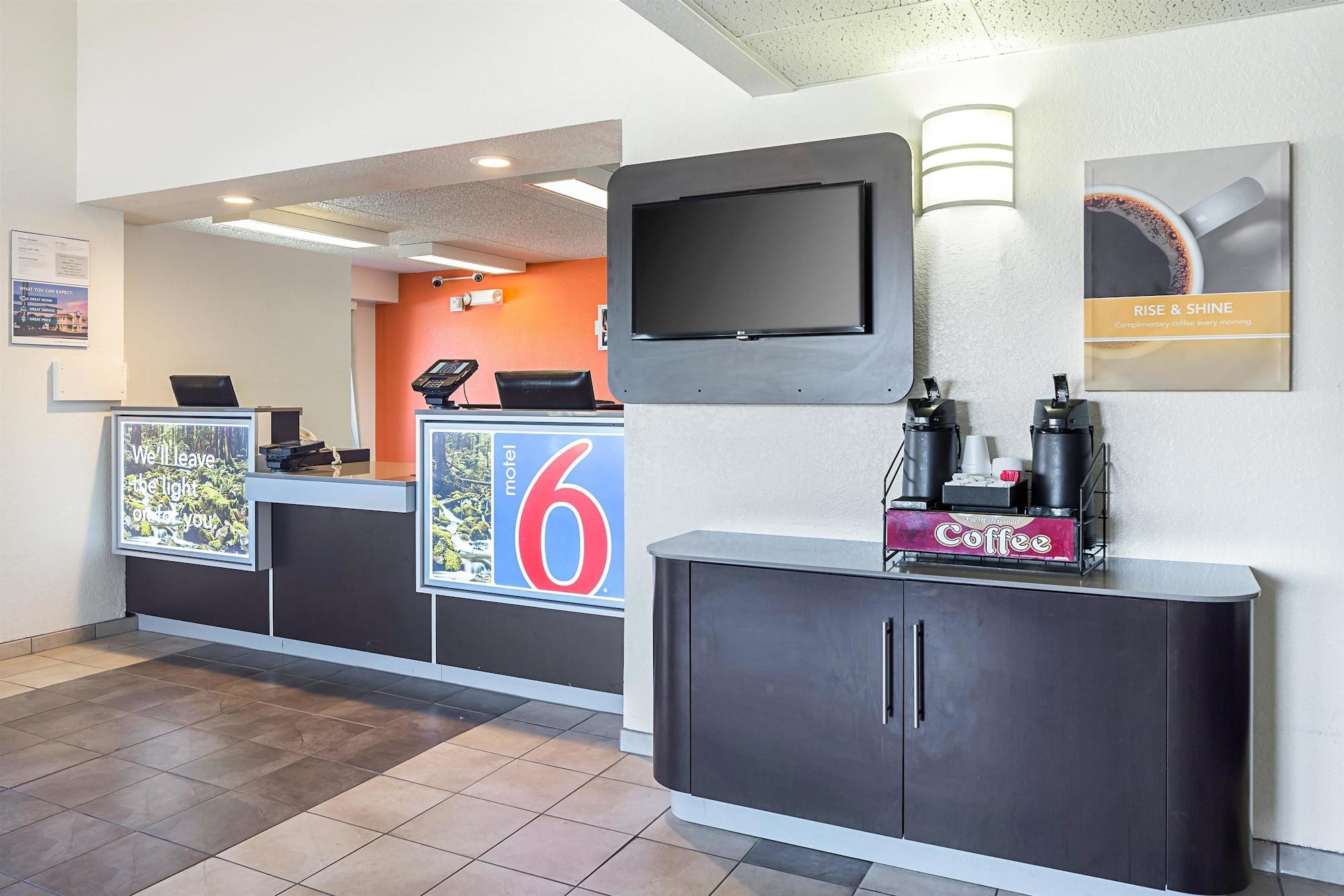 Motel 6 Spokane East