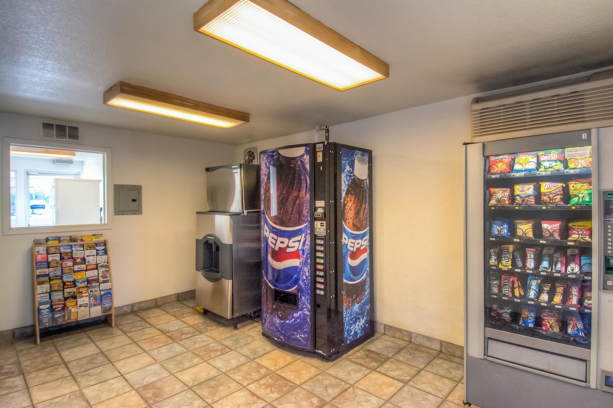 Motel 6-Red Bluff, CA