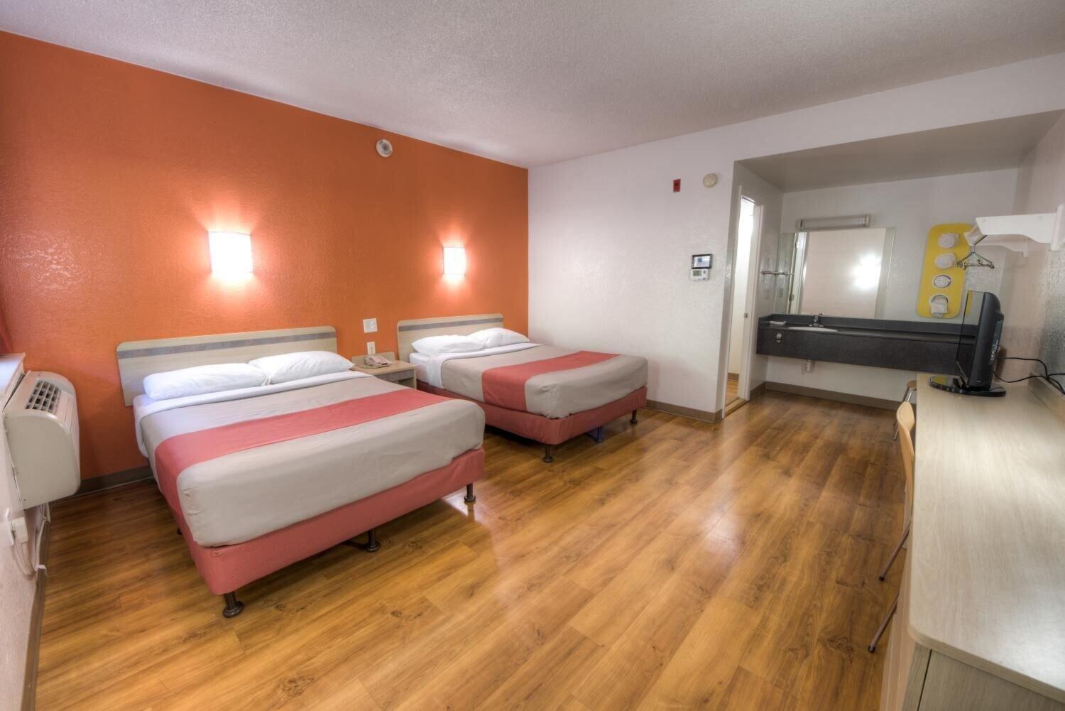 Motel 6 New London Niantic