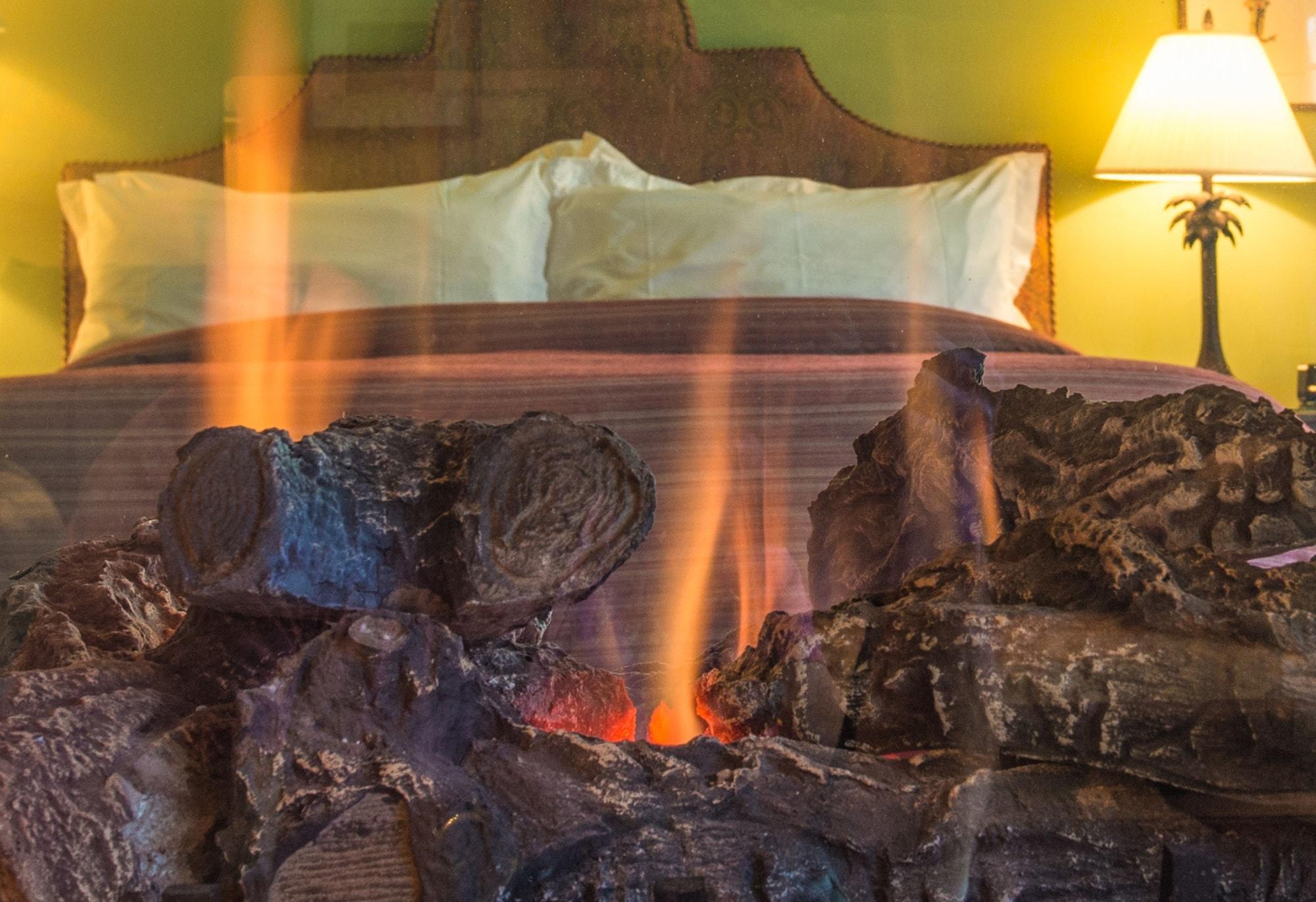 Hotel Los Gatos by null