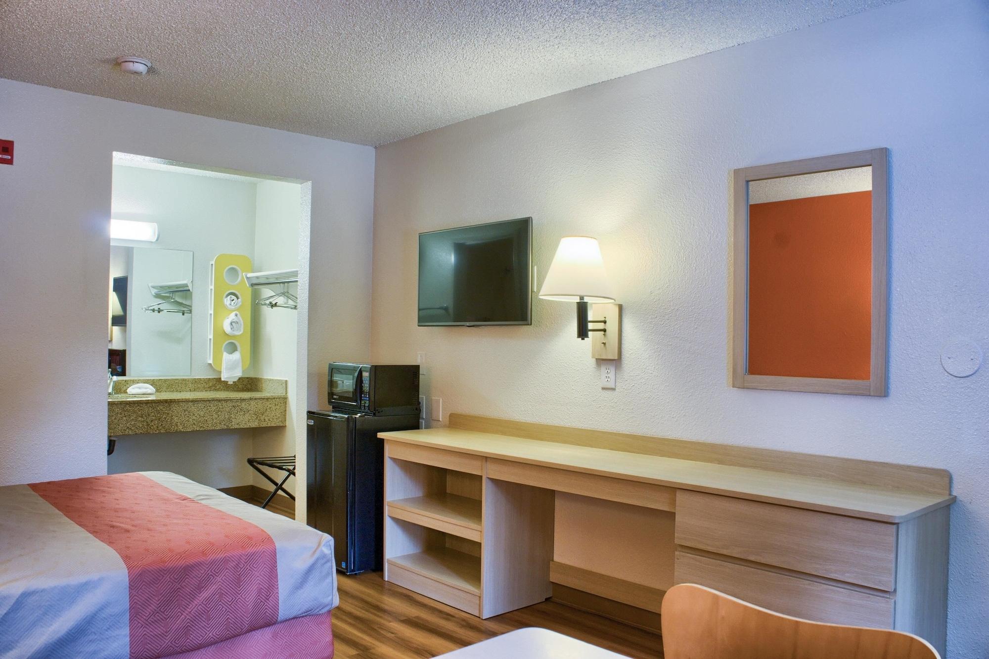 Motel 6 Seattle South