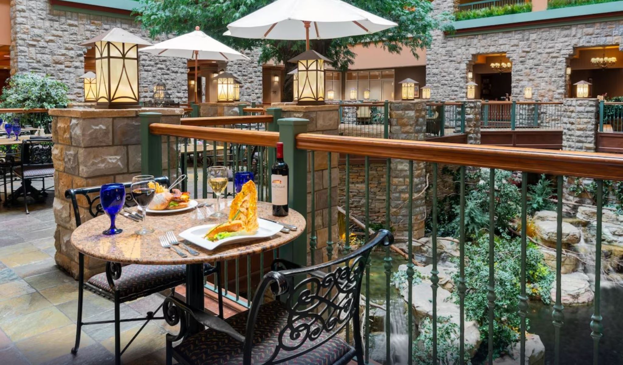 Chateau On The Lake Resort Spa And Convention Cent