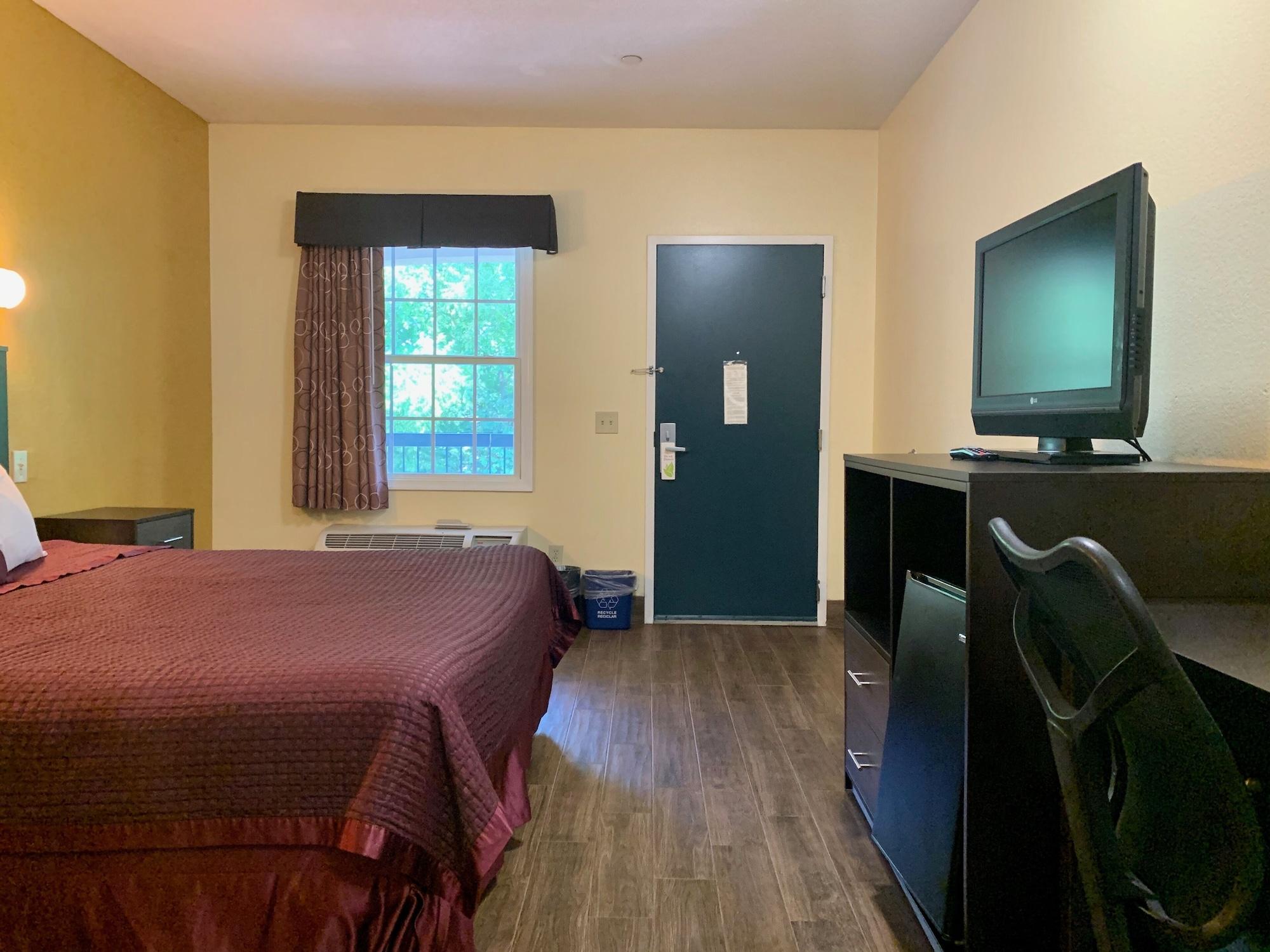 Executive Inn And Suites